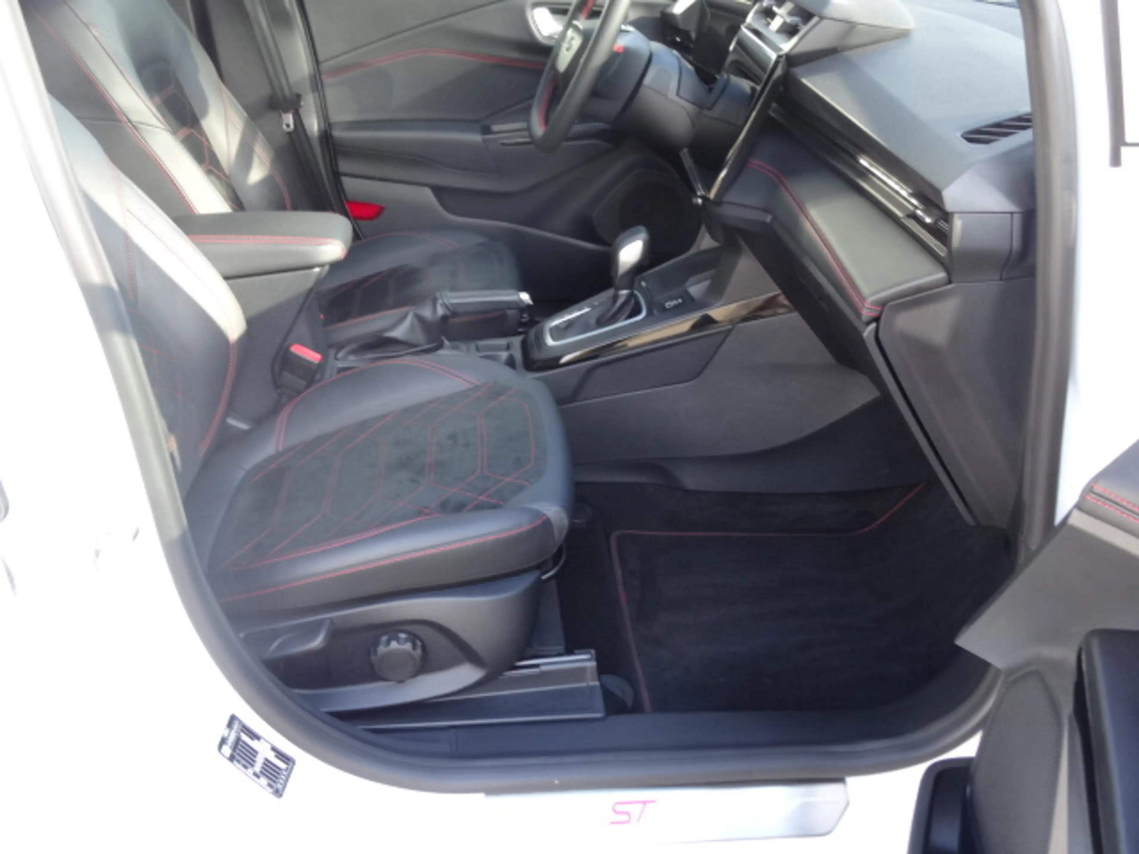 Ford Puma Puma 1.0 EcoBoost Hybrid Aut. ST-LINE X — photo 3