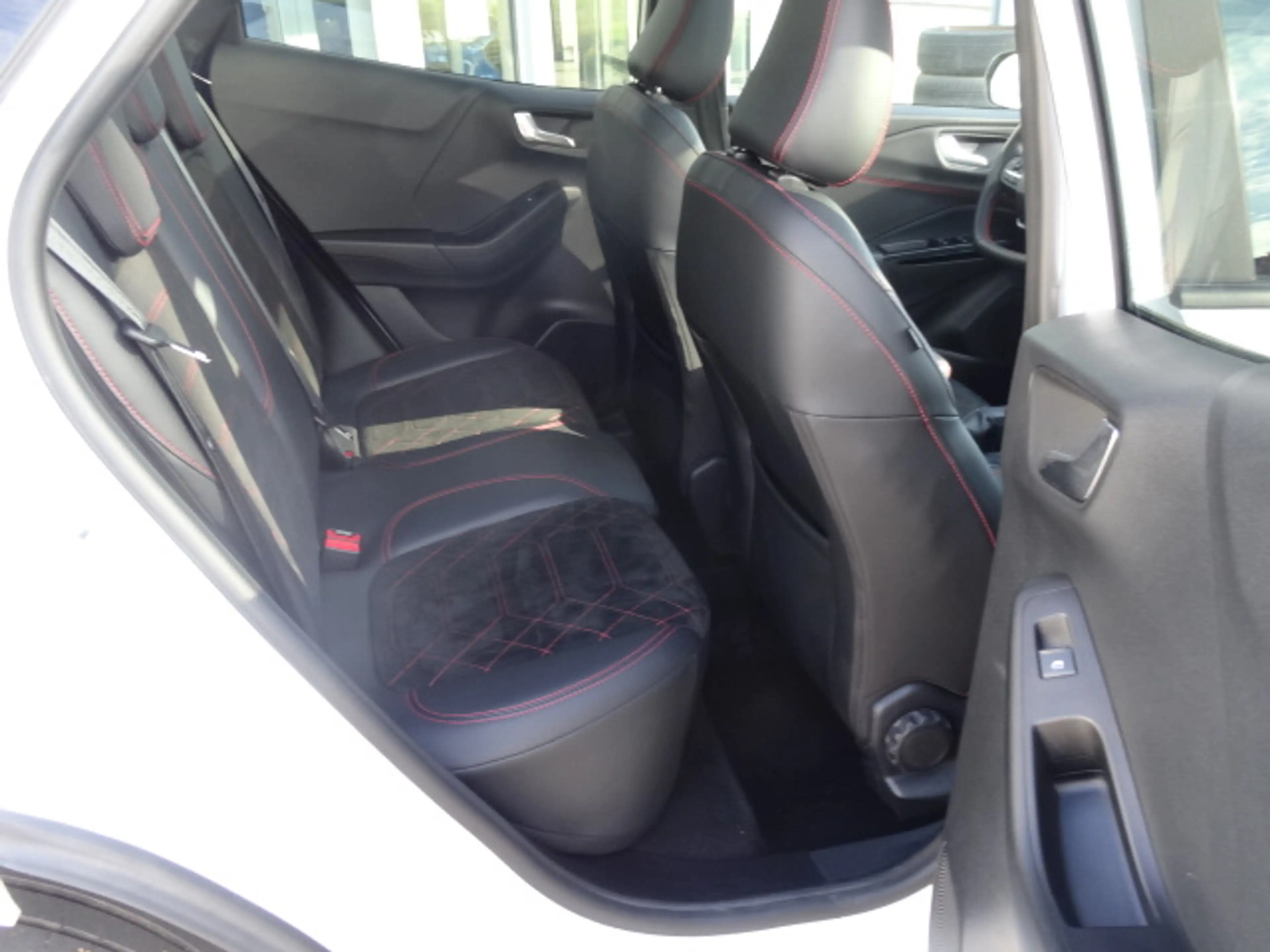 Ford Puma Puma 1.0 EcoBoost Hybrid Aut. ST-LINE X — photo 4