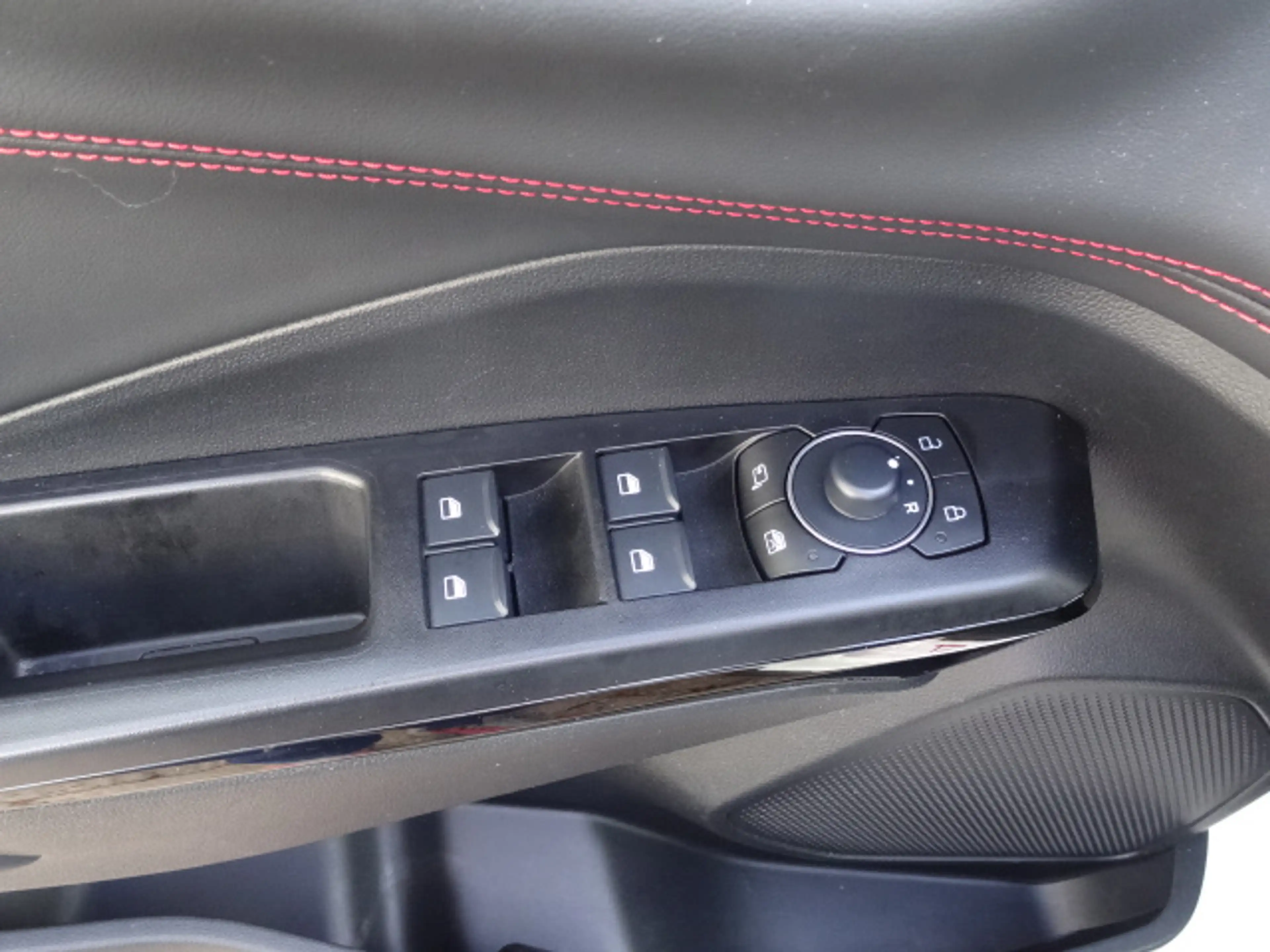 Ford Puma Puma 1.0 EcoBoost Hybrid Aut. ST-LINE X — photo 12