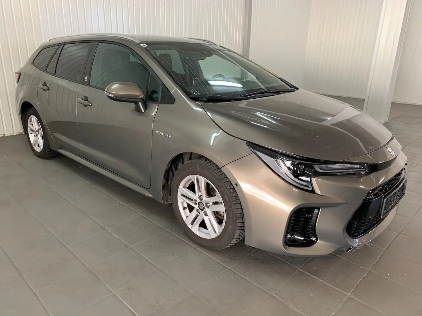 Suzuki Swace 1.8 Hybrid E-CVT Flash Kombi Beige - 1