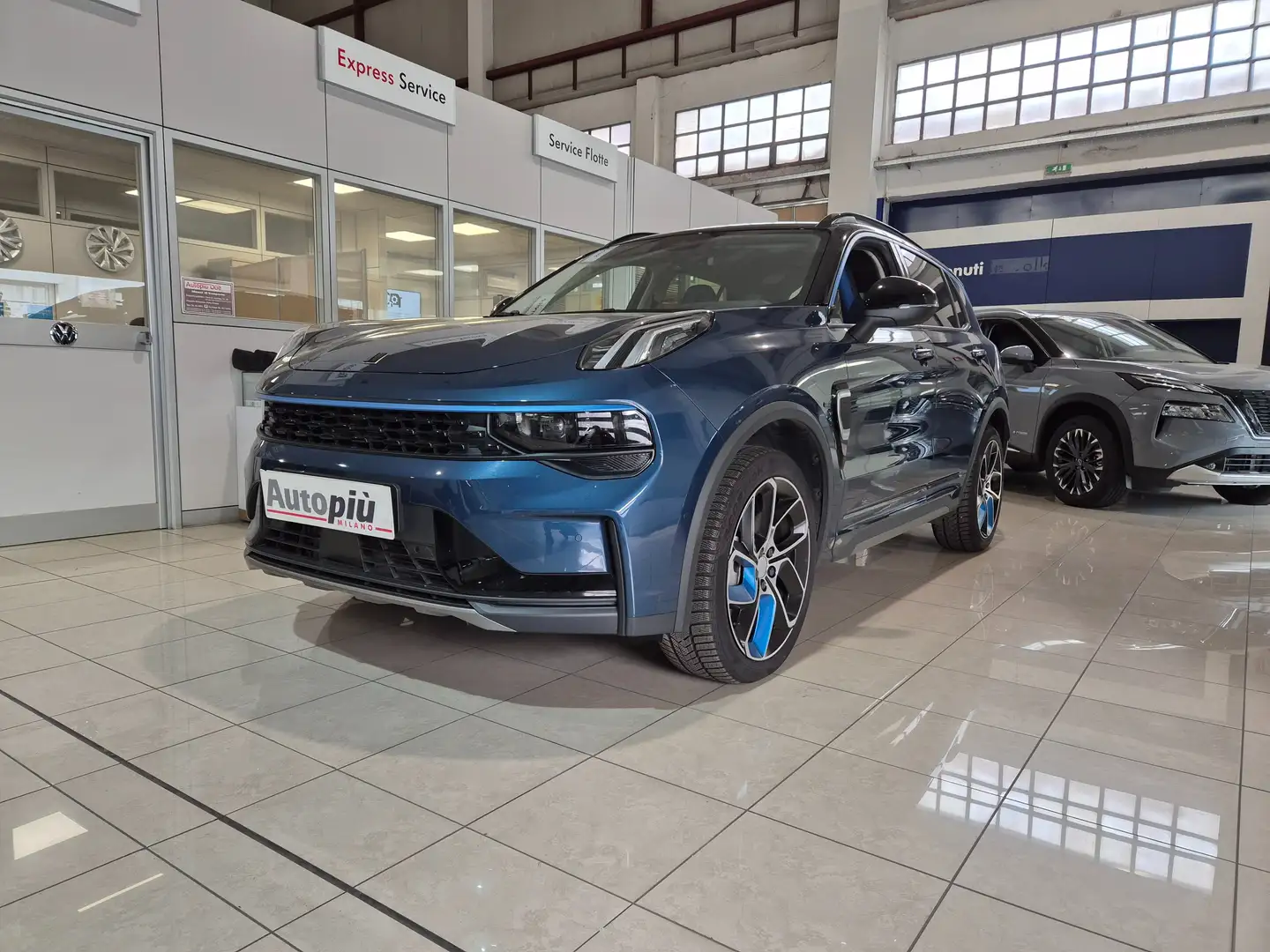 Lynk & Co 01 01 1.5 td phev auto Bleu - 1