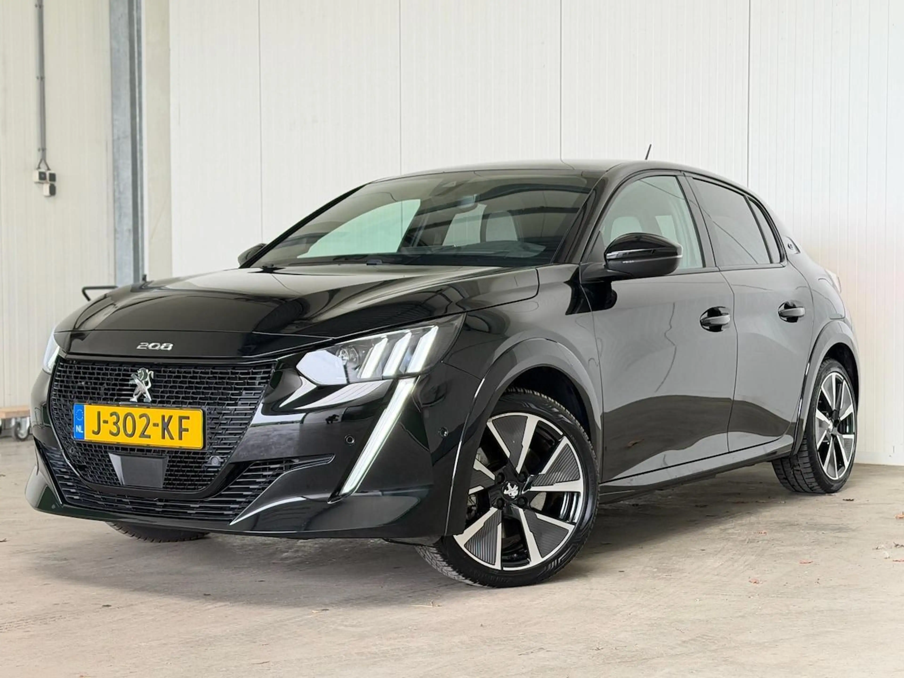 Peugeot e-208 GT EV 50kWh 136 Pano| Carplay SOH 93% — photo 2