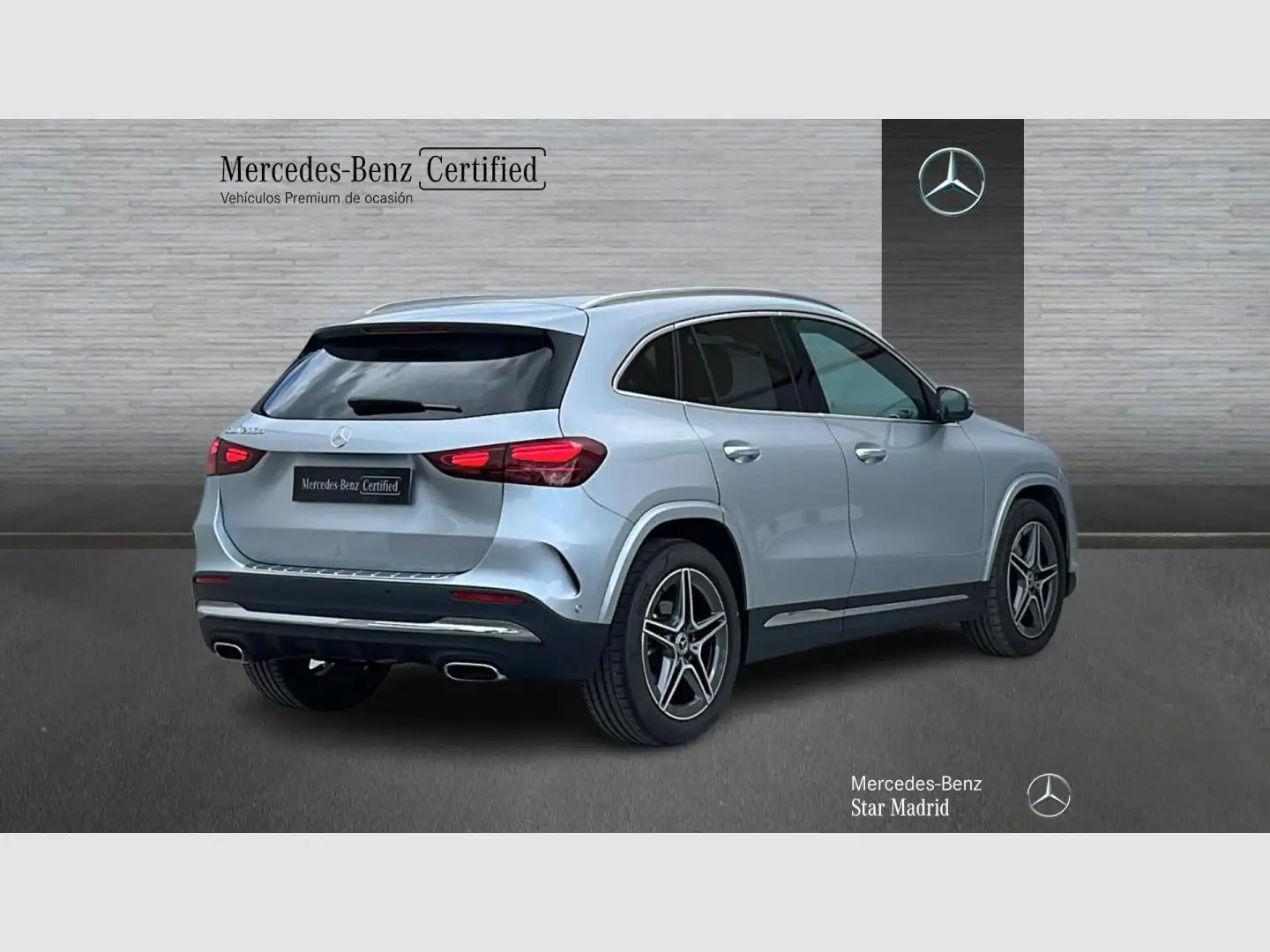 Mercedes-Benz GLA 200 D Plateado - 2