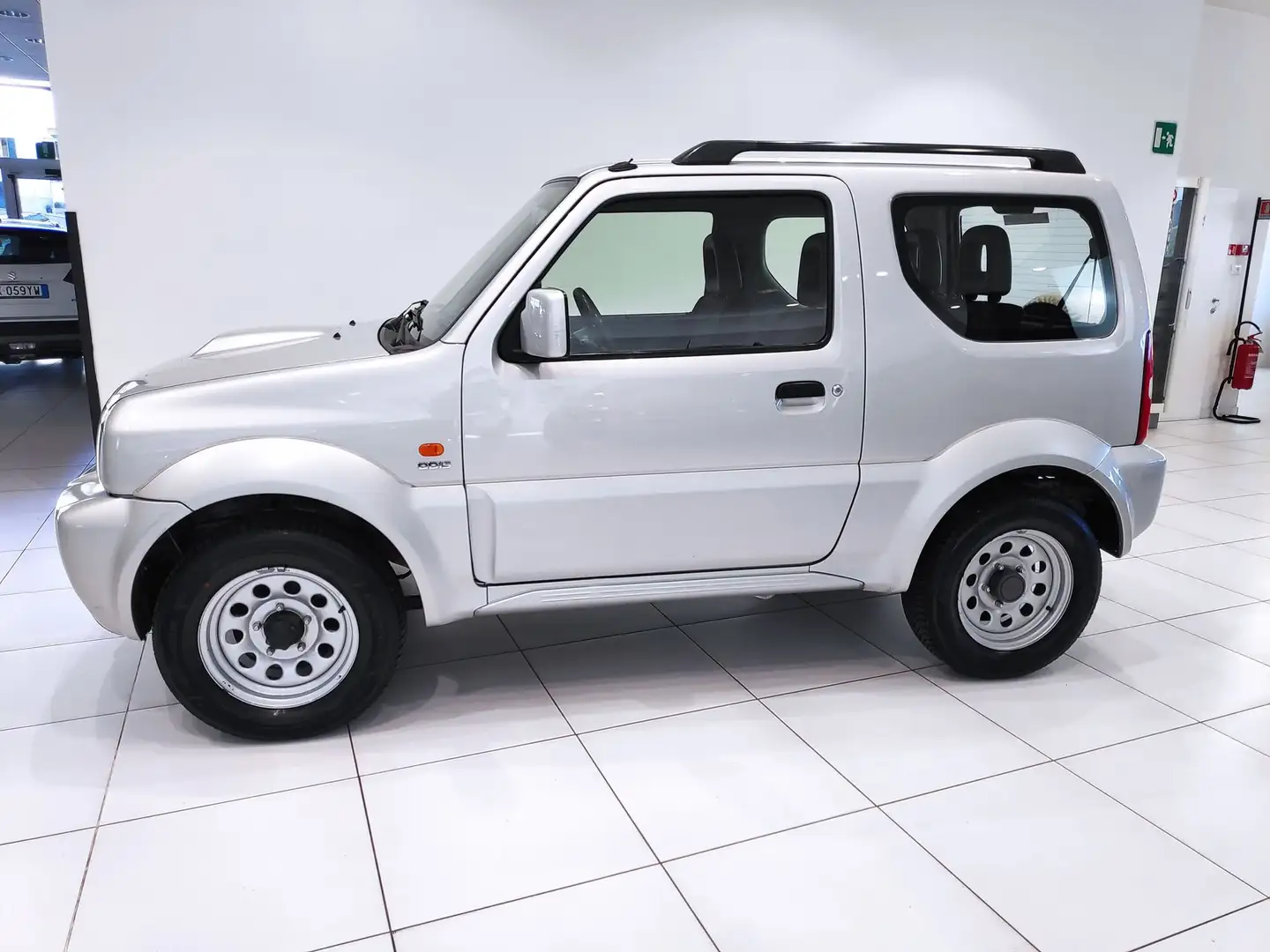 Suzuki Jimny Jimny 1.5 DDiS cat 4WD JLX*4x4 con RIDOTTE* Grau - 2