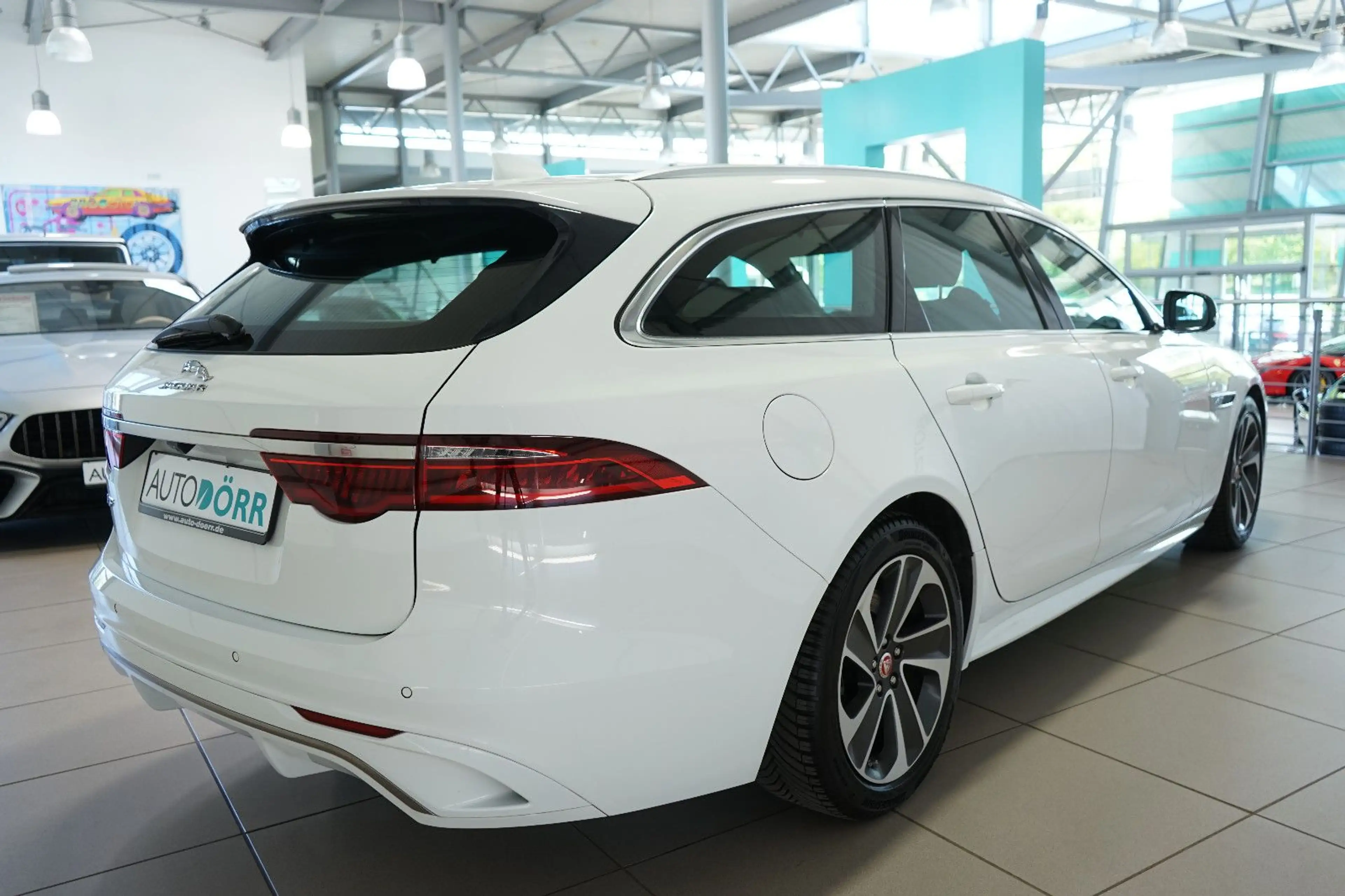 Jaguar XF Sportbrake D200 R-Dynamic Kamera+SHZ+Leder — photo 5