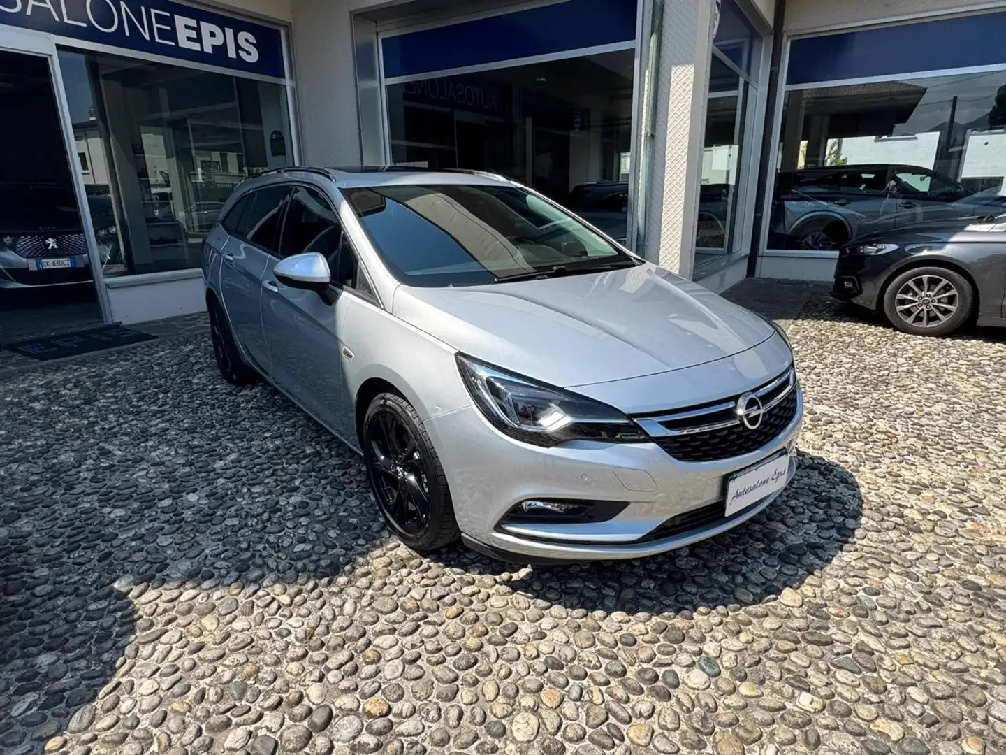 Opel Astra 1.6 CDTi 136CV Start&Stop Sports Tourer Advance Argento - 2