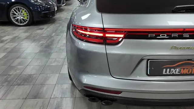Porsche Panamera view 15