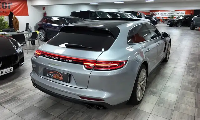 Porsche Panamera view 6