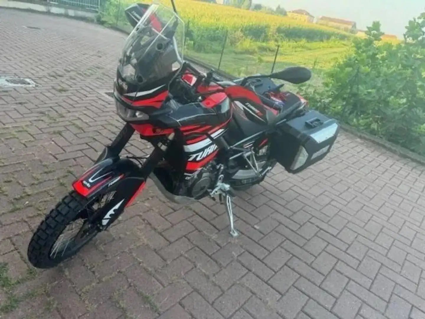 Aprilia Tuareg Roşu - 2