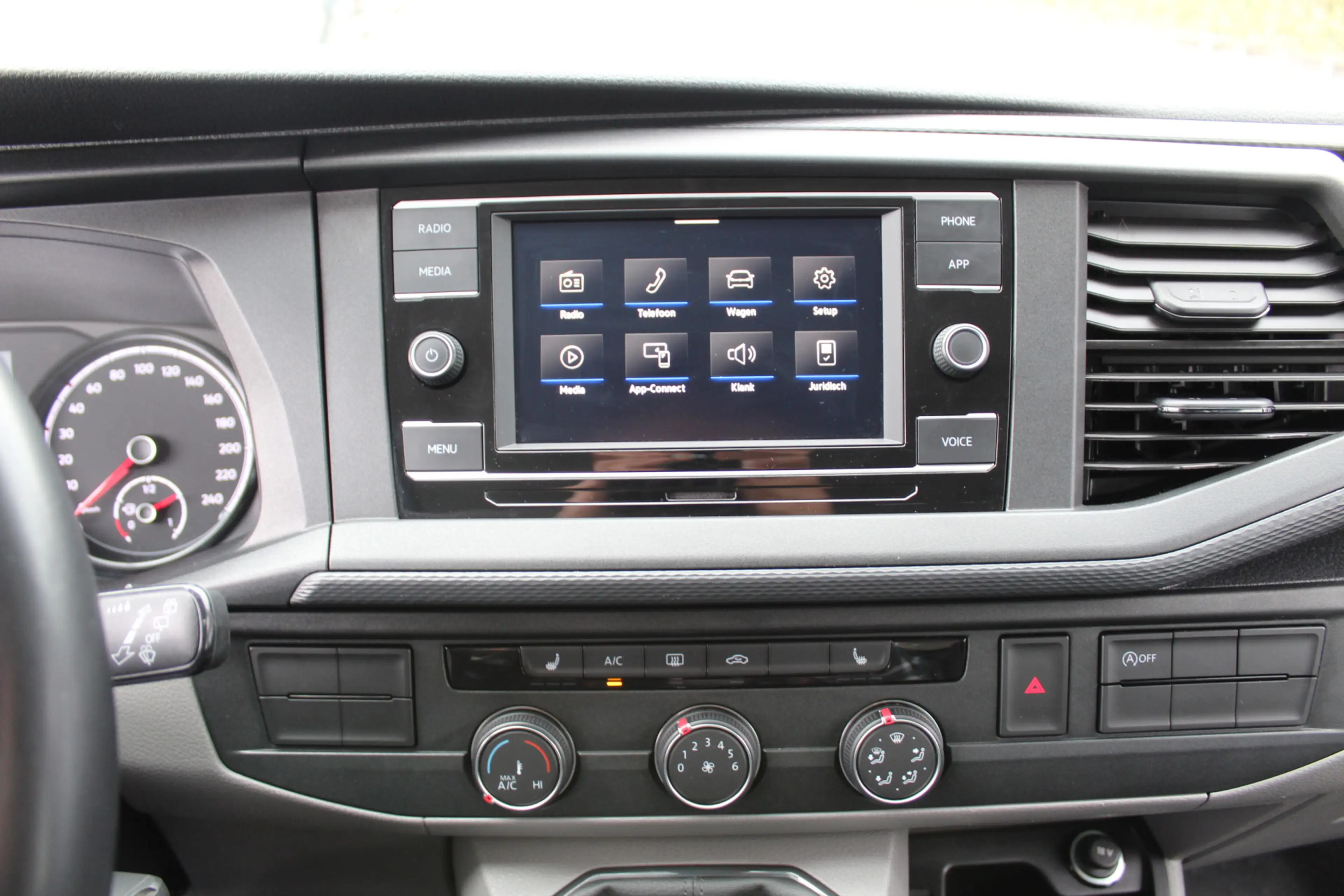 Volkswagen T6.1 Transporter 2.0 TDI 150Pk L2H1 30 DC Comfortline | Trekhaak | — photo 9