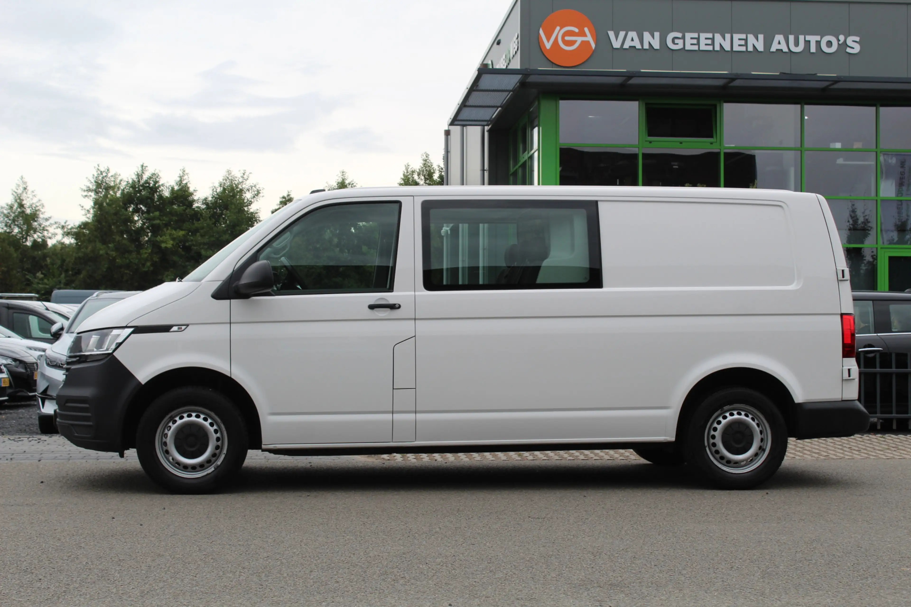 Volkswagen T6.1 Transporter 2.0 TDI 150Pk L2H1 30 DC Comfortline | Trekhaak | — photo 12