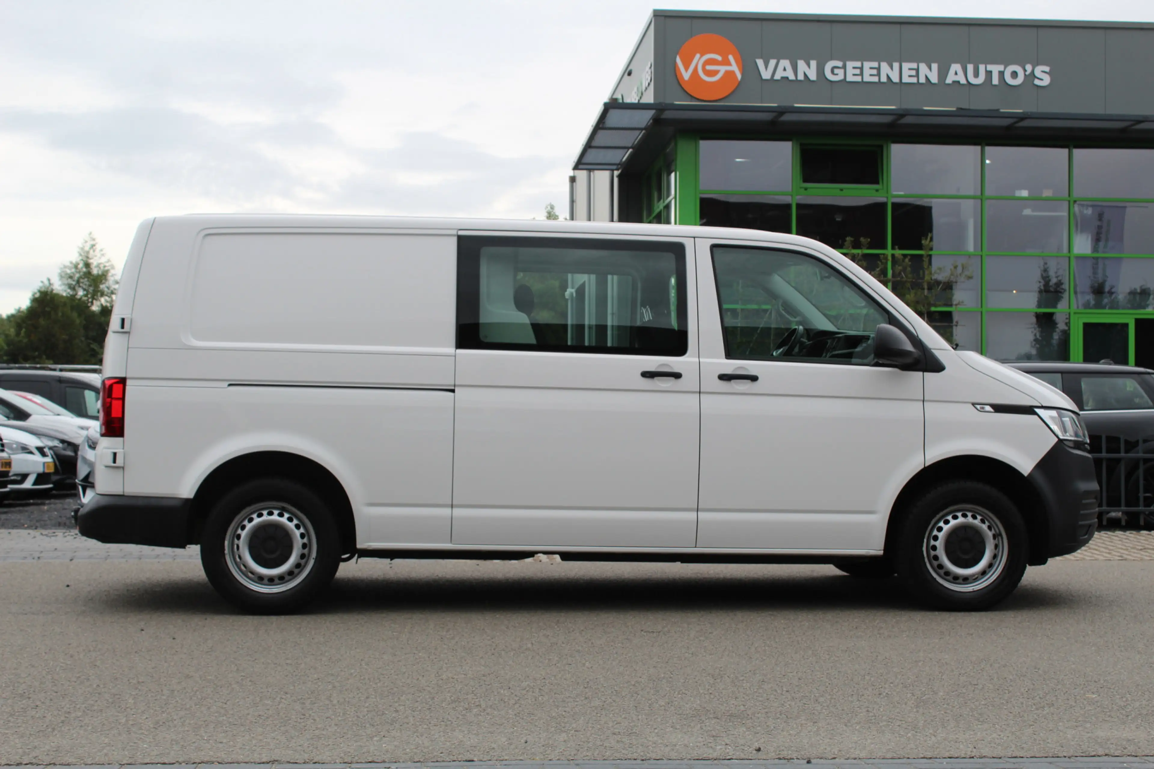Volkswagen T6.1 Transporter 2.0 TDI 150Pk L2H1 30 DC Comfortline | Trekhaak | — photo 17