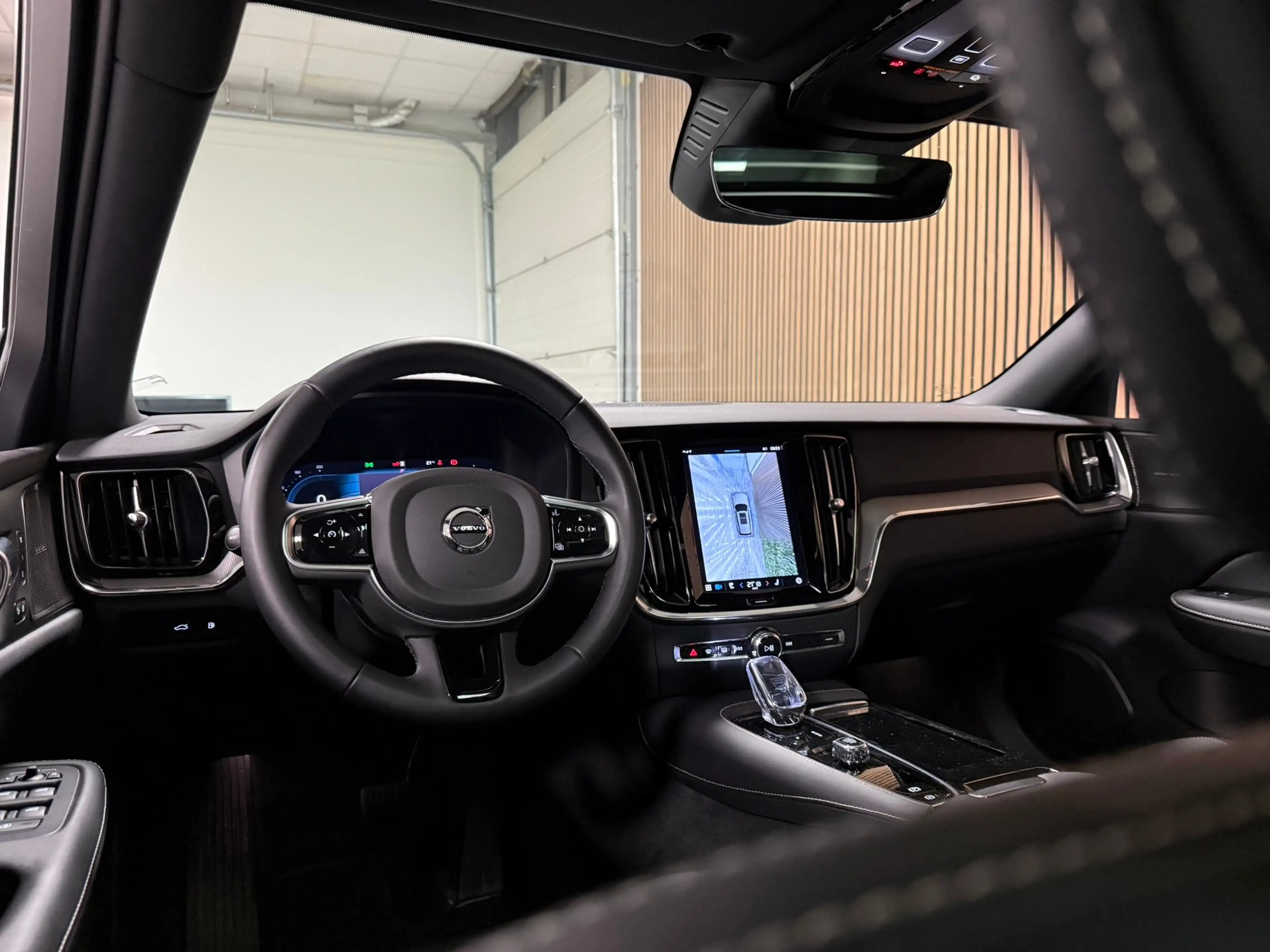 Volvo V60 T6 AWD Recharge Plus Dark | Schuifdak | 360 Camera — photo 16