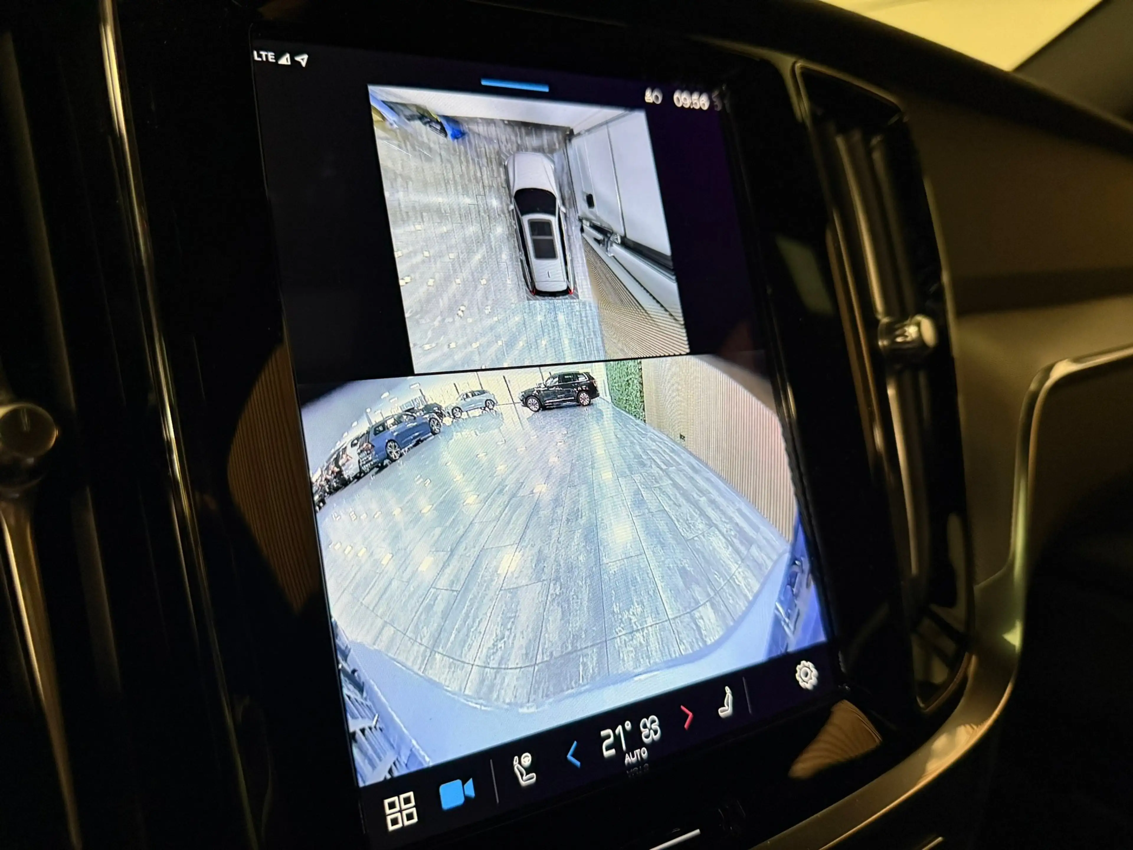 Volvo V60 T6 AWD Recharge Plus Dark | Schuifdak | 360 Camera — photo 26