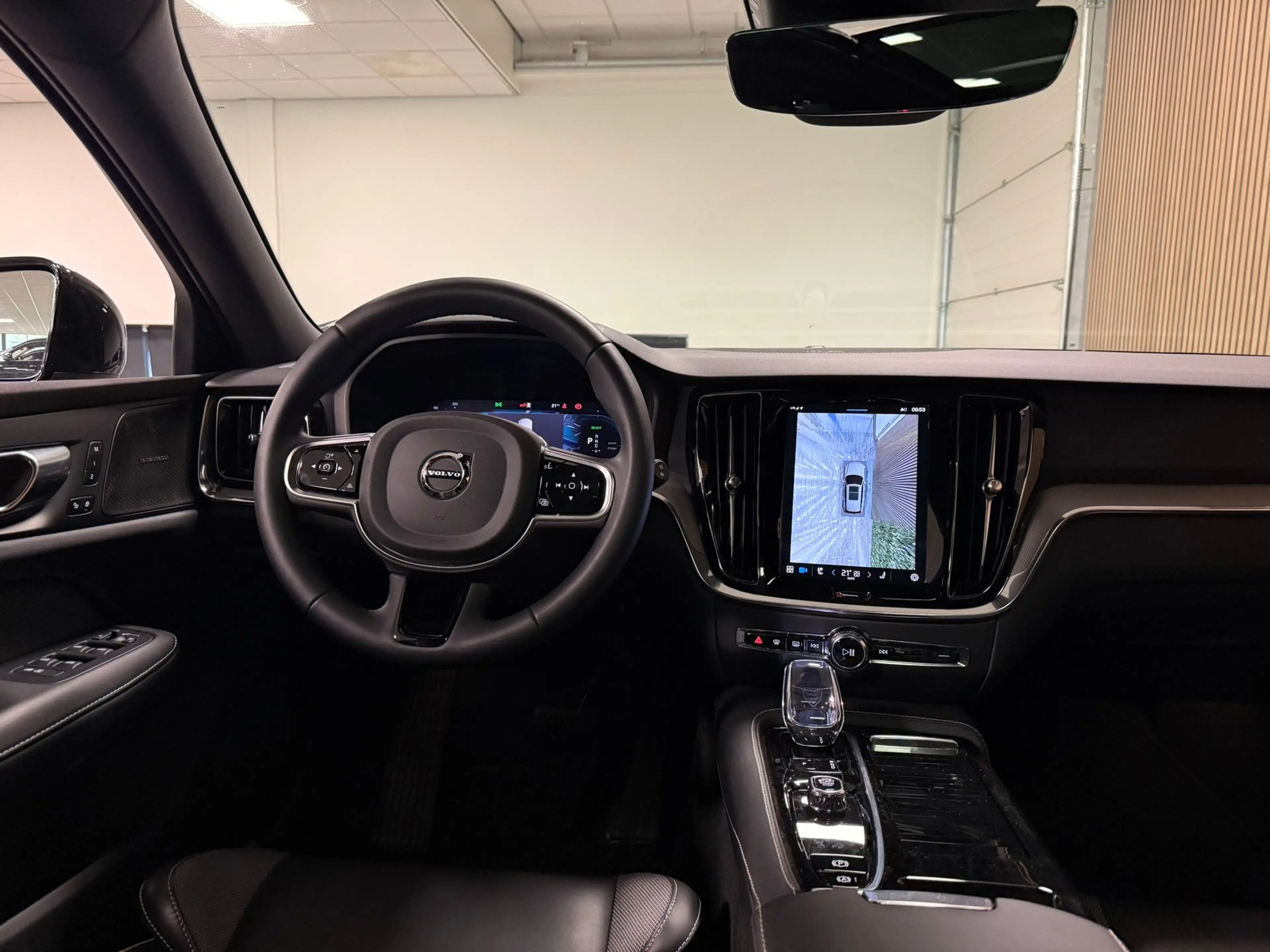 Volvo V60 T6 AWD Recharge Plus Dark | Schuifdak | 360 Camera — photo 15