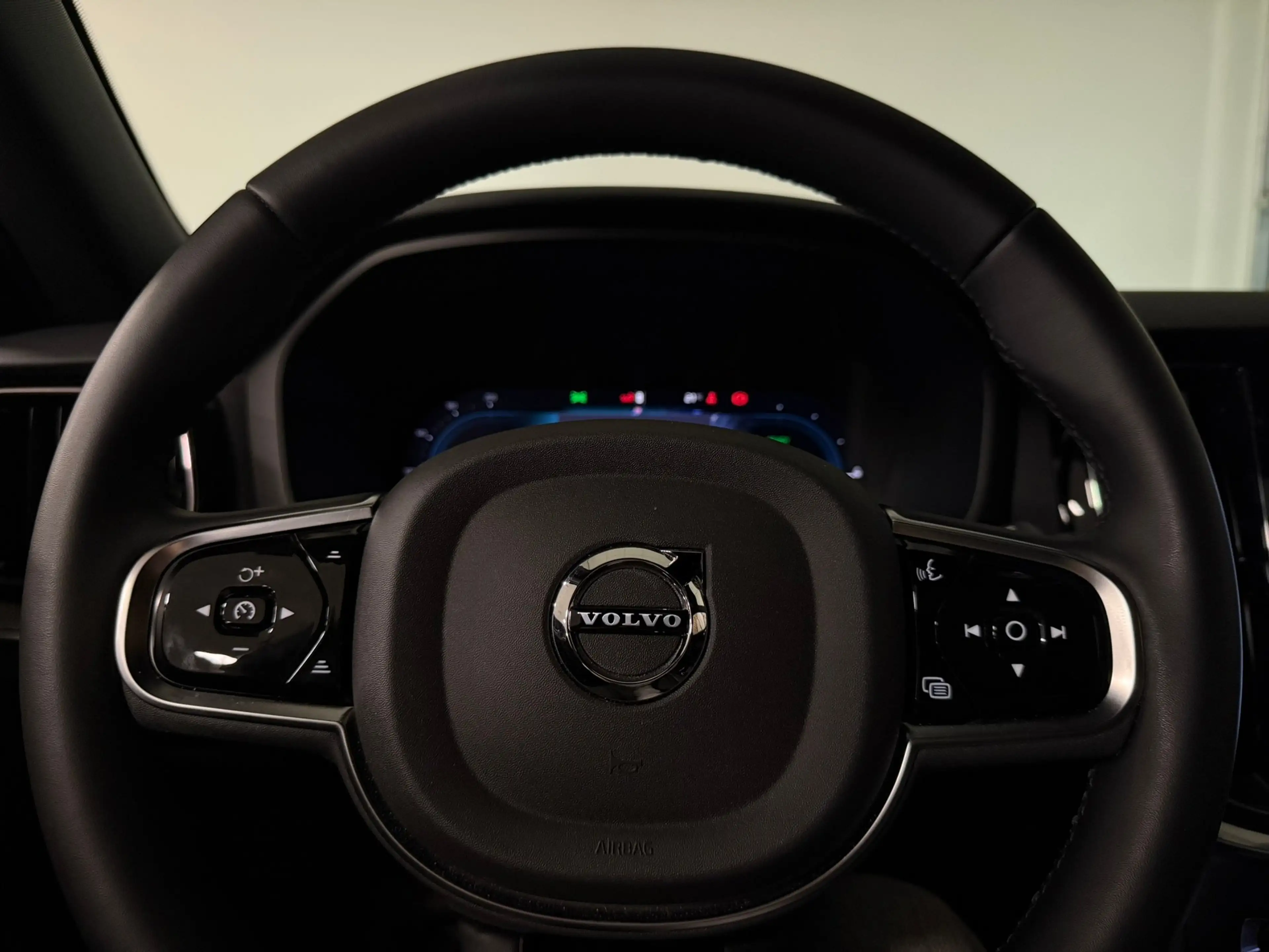 Volvo V60 T6 AWD Recharge Plus Dark | Schuifdak | 360 Camera — photo 20