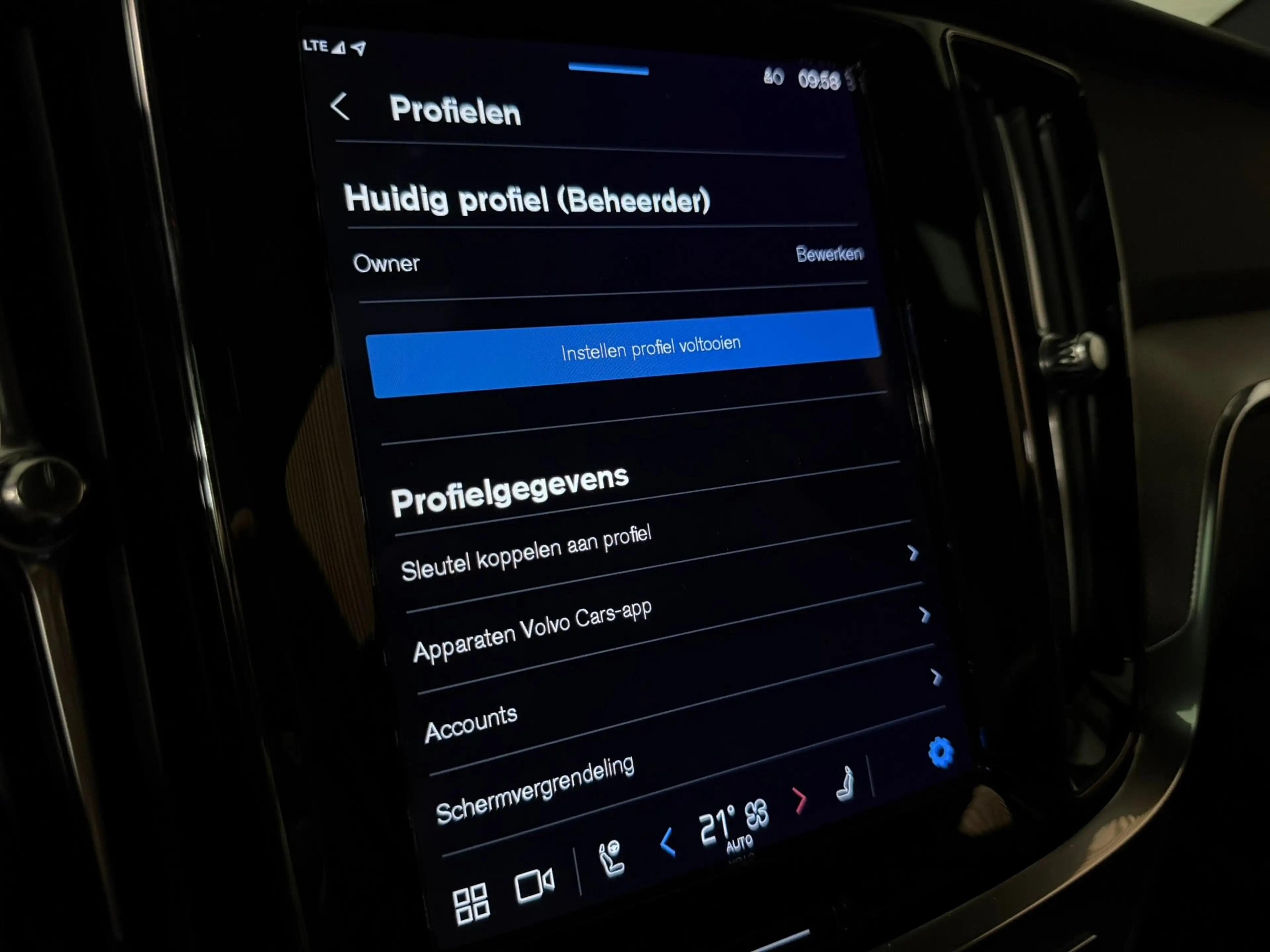 Volvo V60 T6 AWD Recharge Plus Dark | Schuifdak | 360 Camera — photo 32