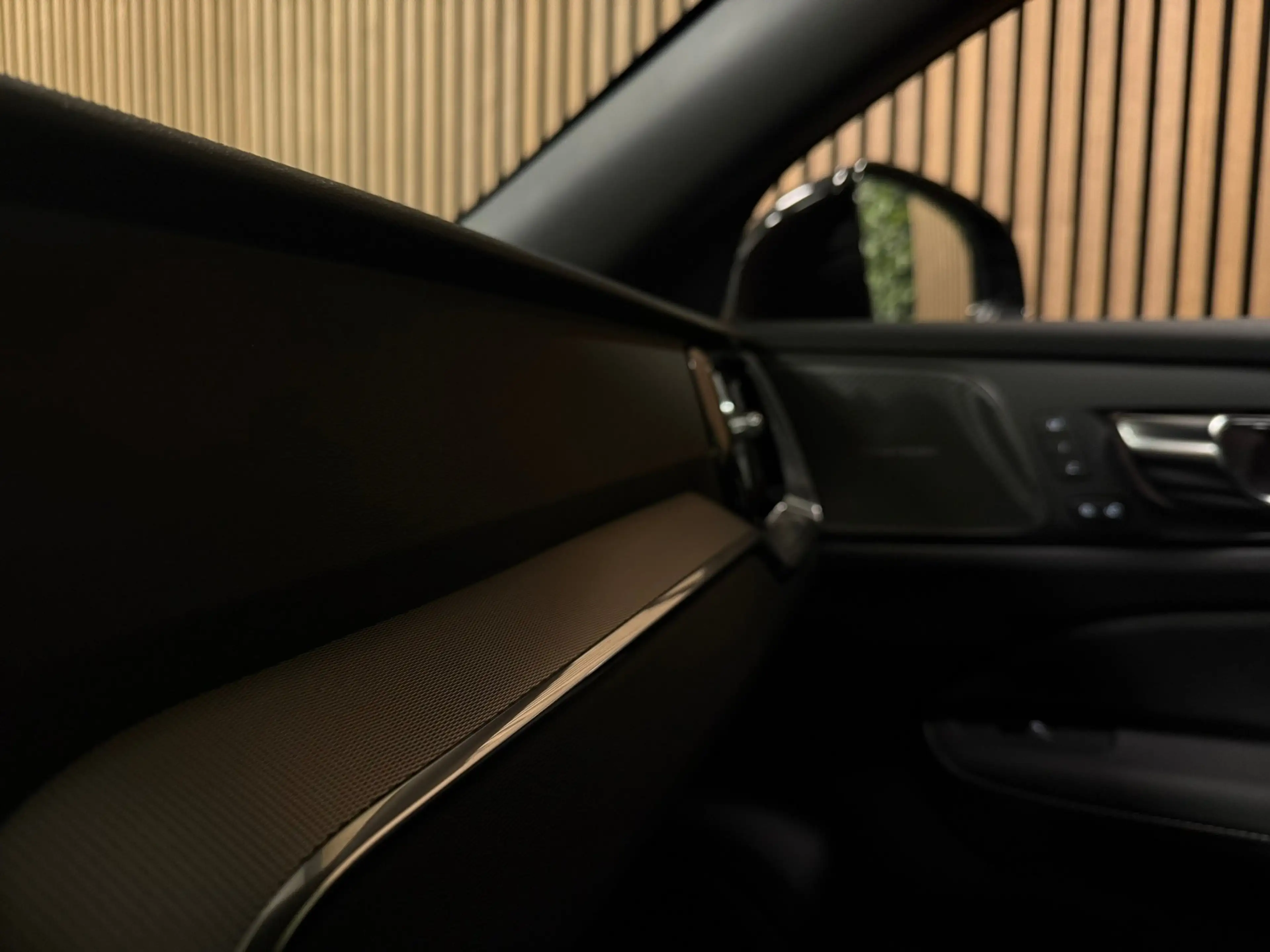 Volvo V60 T6 AWD Recharge Plus Dark | Schuifdak | 360 Camera — photo 34