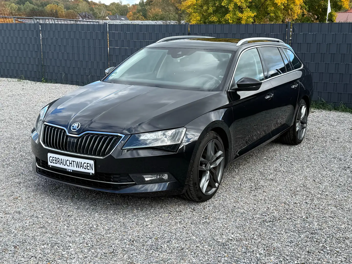 Skoda Superb Superb III Combi Diesel 2.0 TDI 4x4 DSG Style Noir - 1