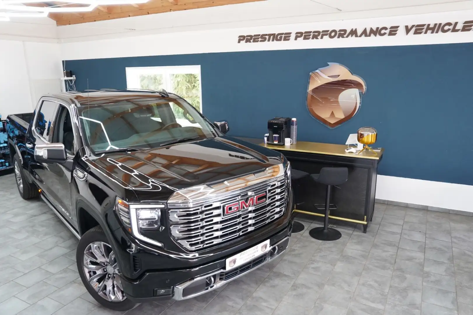 GMC Sierra Denali 3.0D Duramax Schwarz - 1