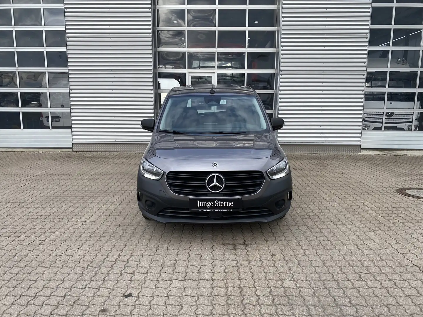 Mercedes-Benz Citan Citan 110 CDI Tourer PRO KLIMA+SITZHZG+RADIO DAB Gris - 2