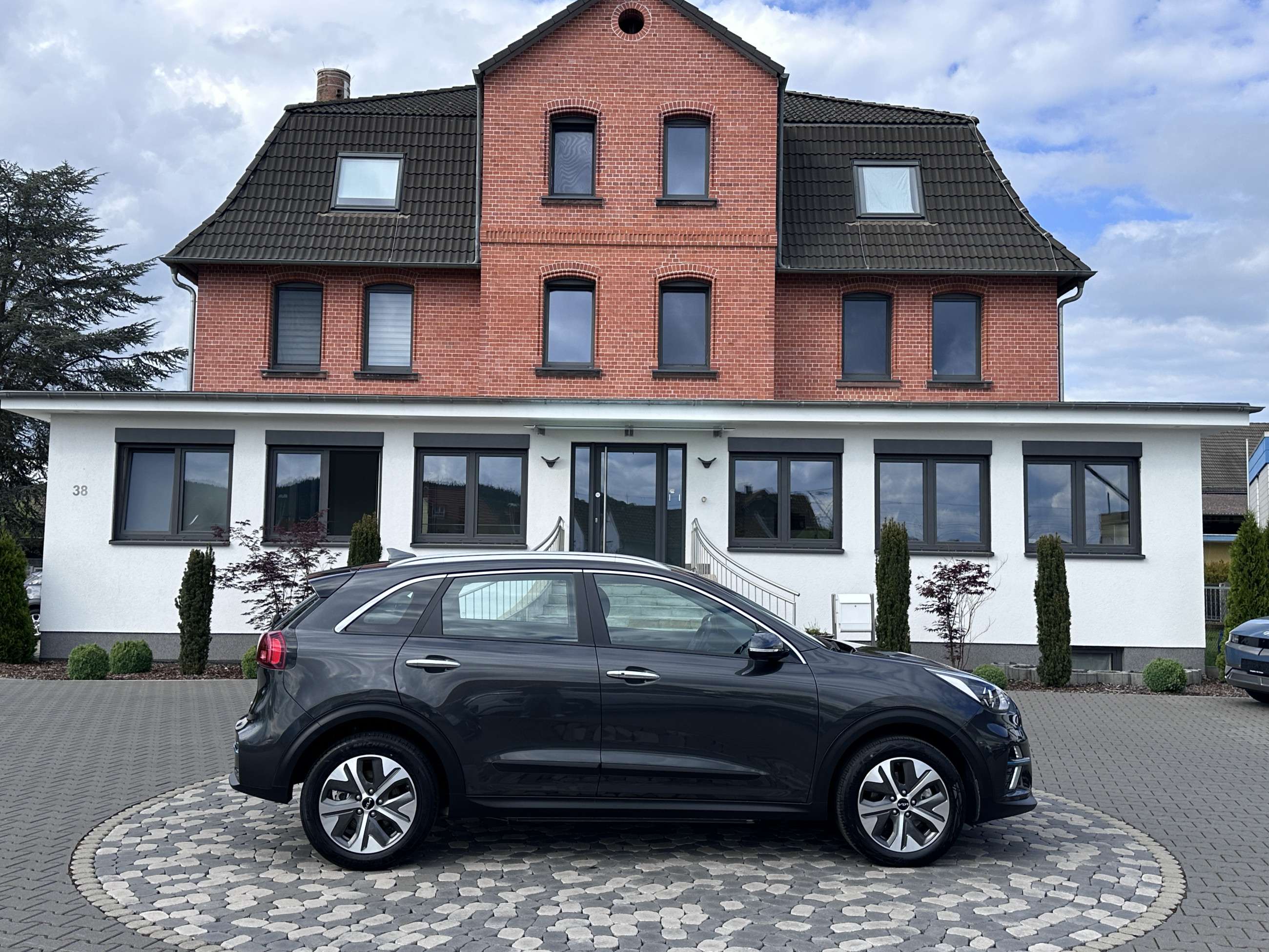 Second hand Kia Niro 