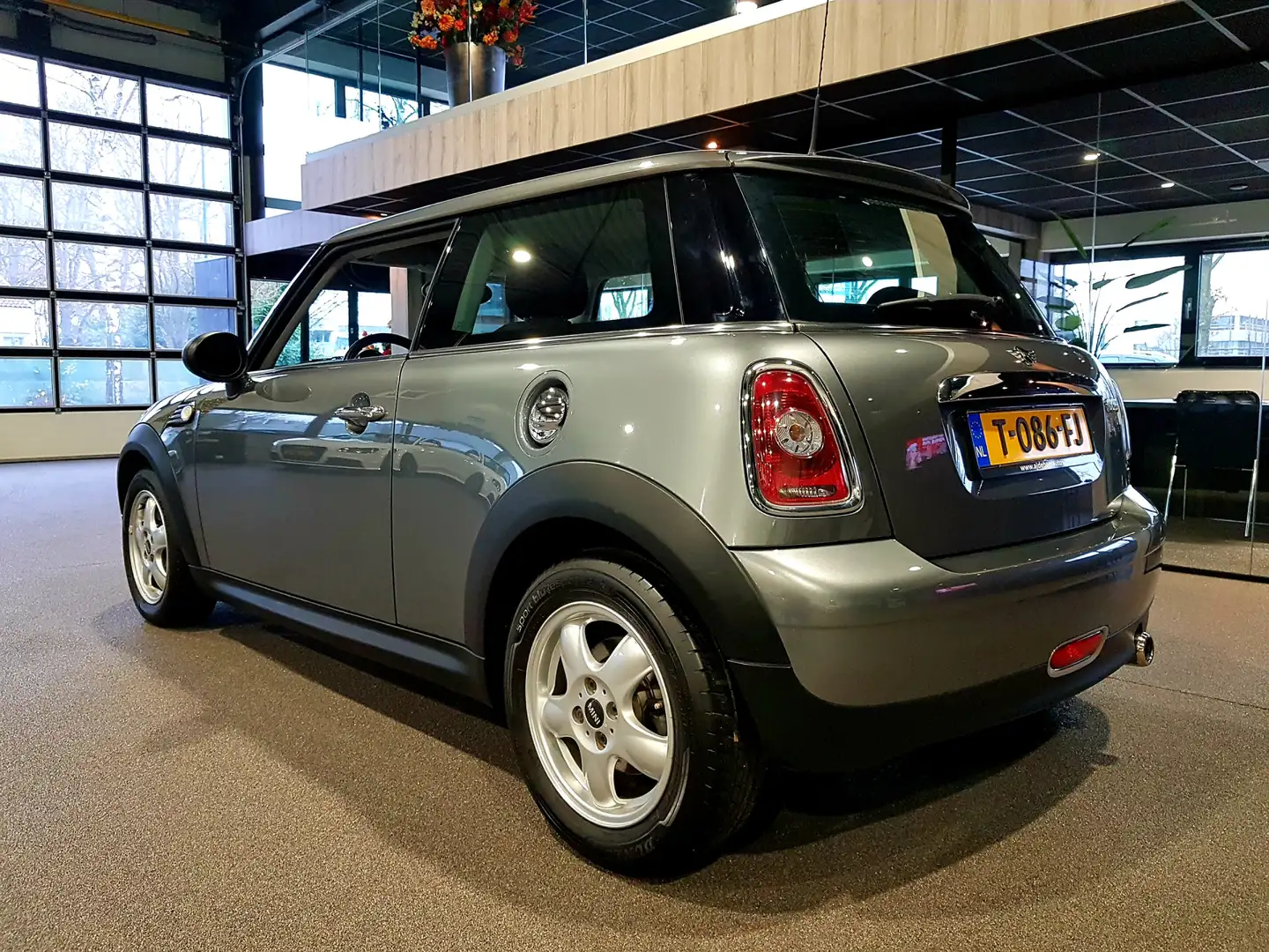 MINI One Mini 1.4 Anniversary Airco | Metallic | LMV | Nett Grijs - 2