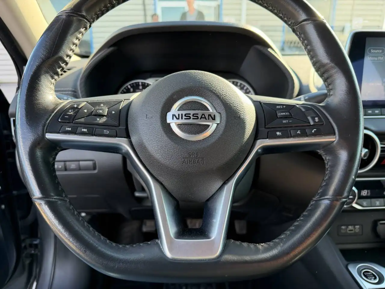 Nissan Sentra снимка Nissan Sentra