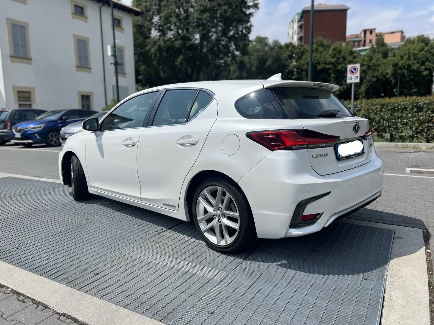 Lexus CT 200h 1.8 hybrid Business cvt - 2