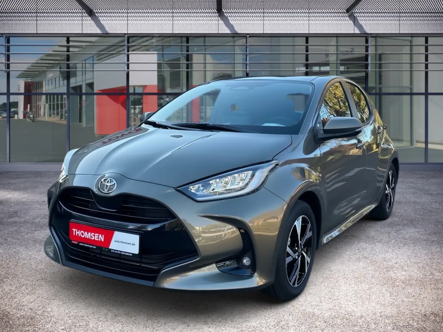 Toyota Yaris 1.5 (Hybrid) D Team Deutschland ACC AUT Bruin - 2