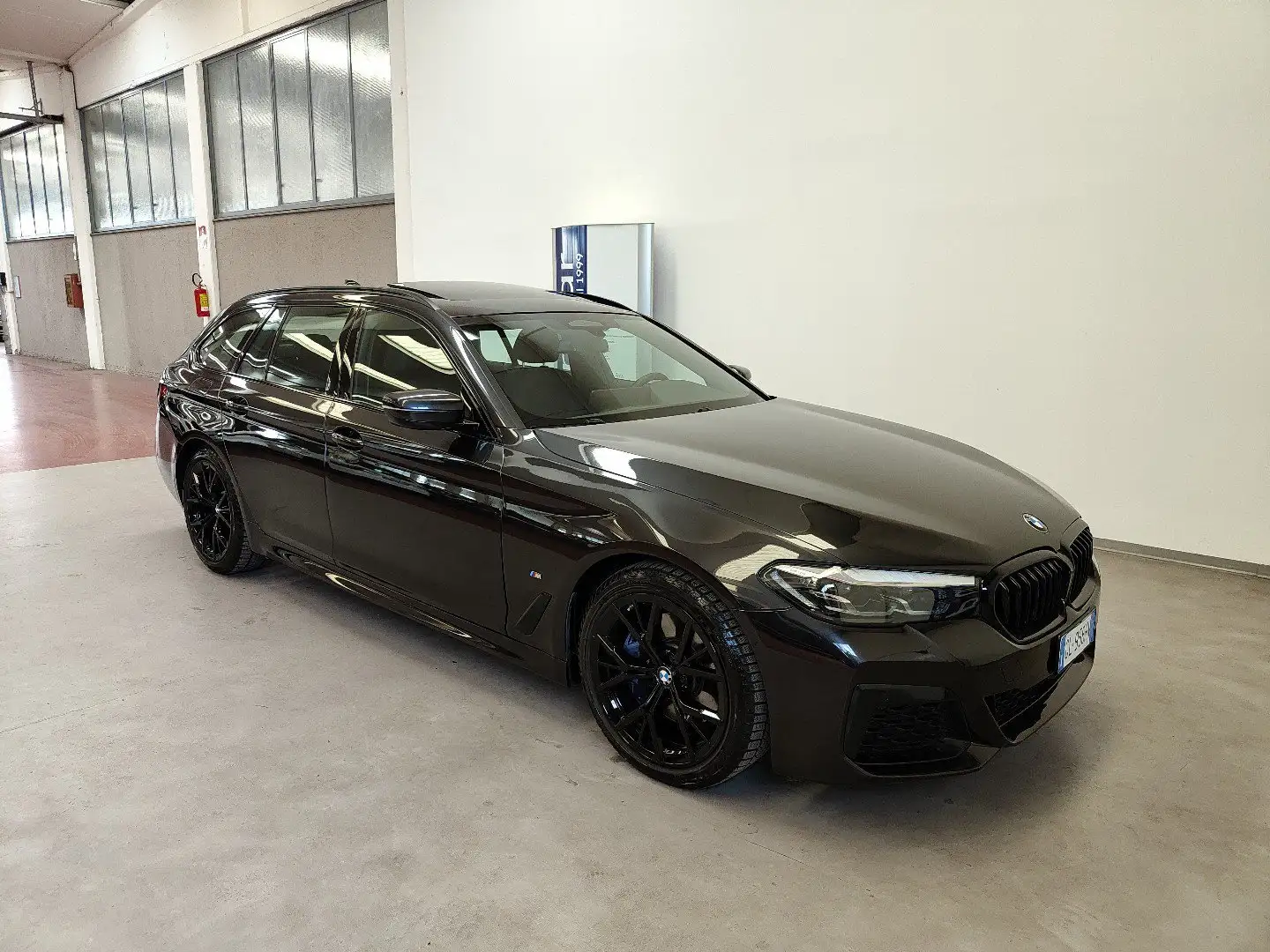 BMW 520 d 48V xDrive Touring Msport Tetto Pelle 19 m Spo Grigio - 2