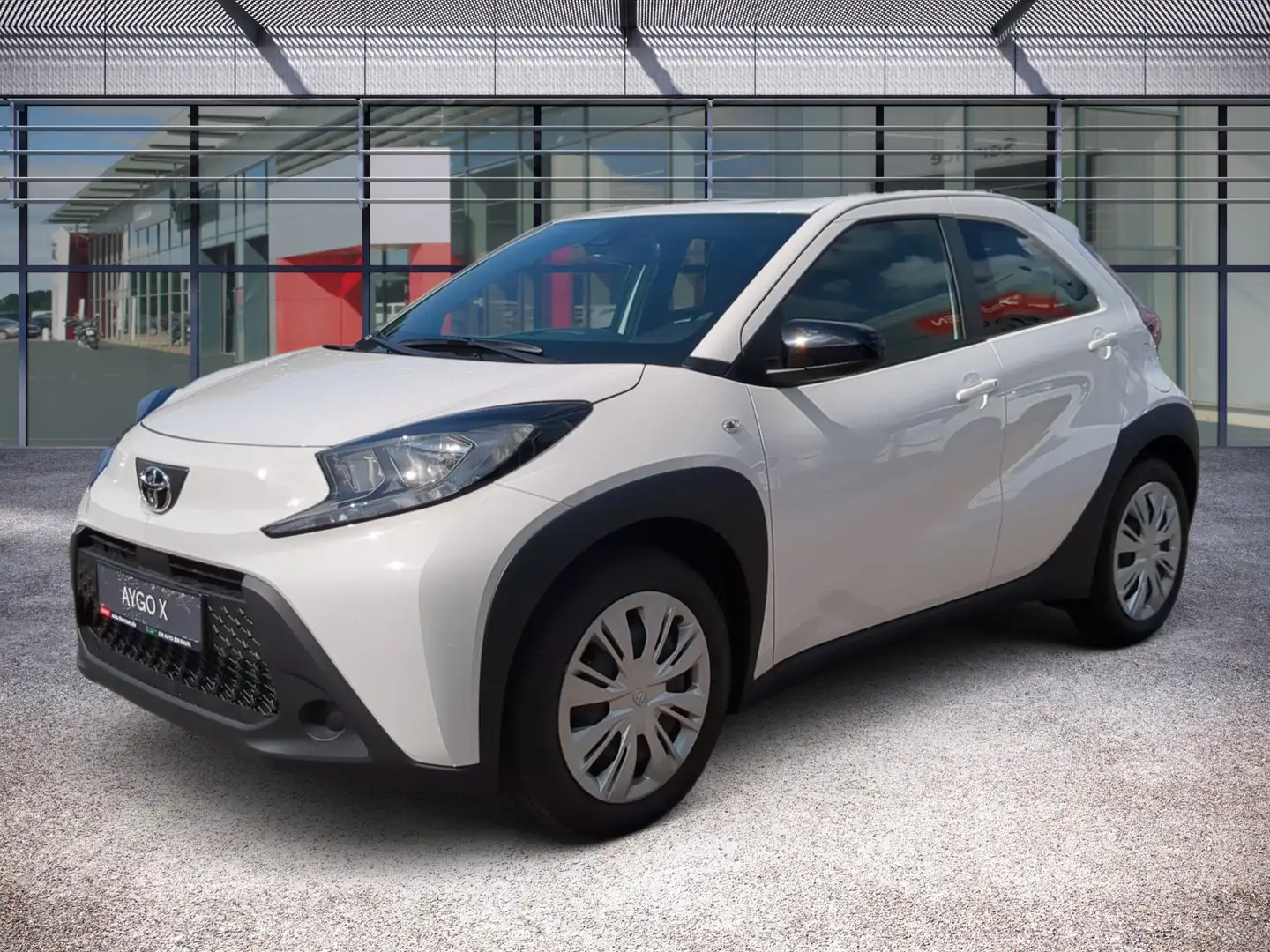 Toyota Aygo 1.0 Play ACC+AUT+Navi+Fernlichtass.+Kam. Fehér - 2