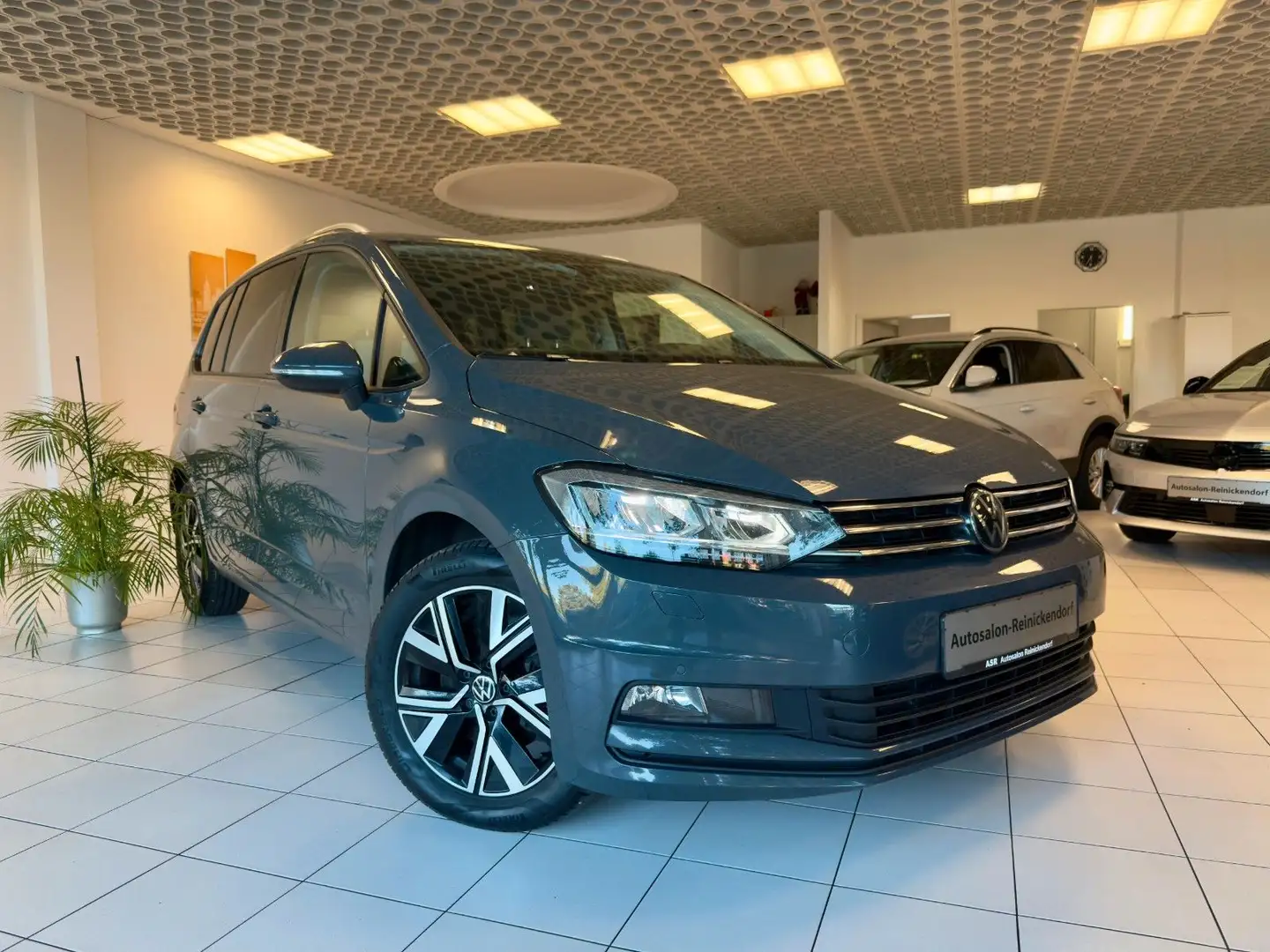 Volkswagen Touran 1.5 TSI DSG*7Sitzer*ACC*Pano*LED* Grau - 1