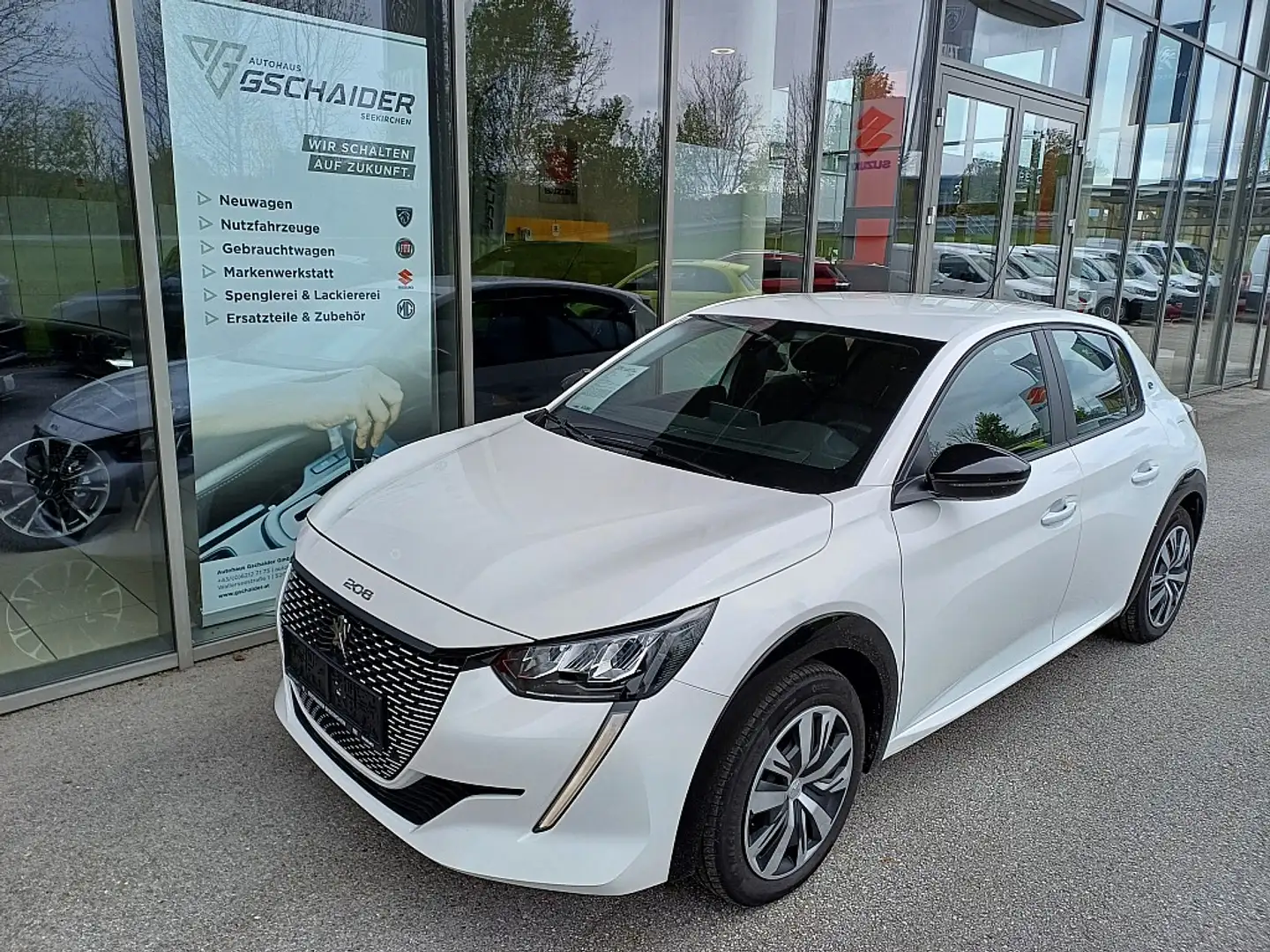 Peugeot e-208 50kWh Active Pack 23.990.- inklusive 3000.- För... Blanco - 1