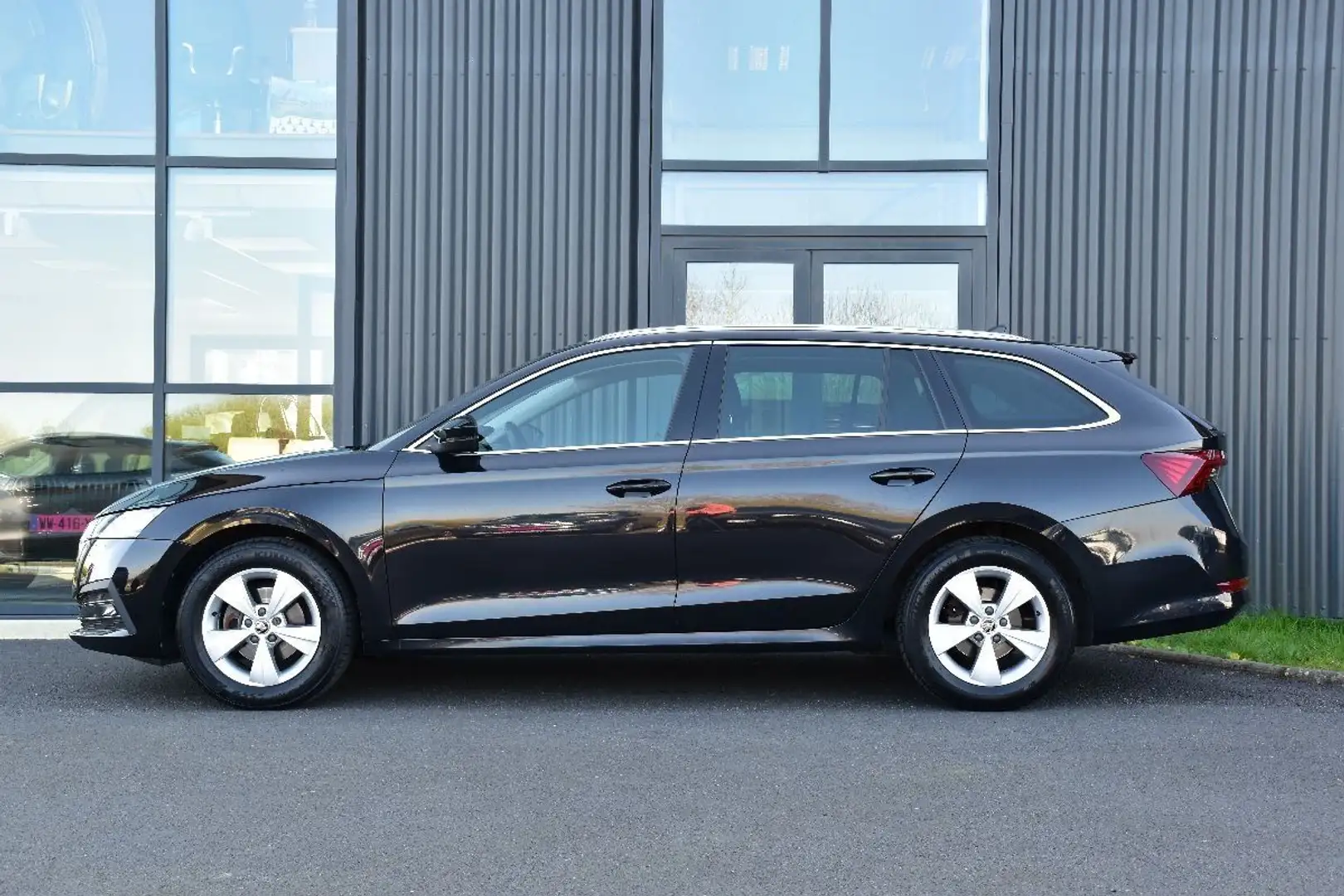 Skoda Octavia 2.0 TDI 116 AMBITION Schwarz - 2