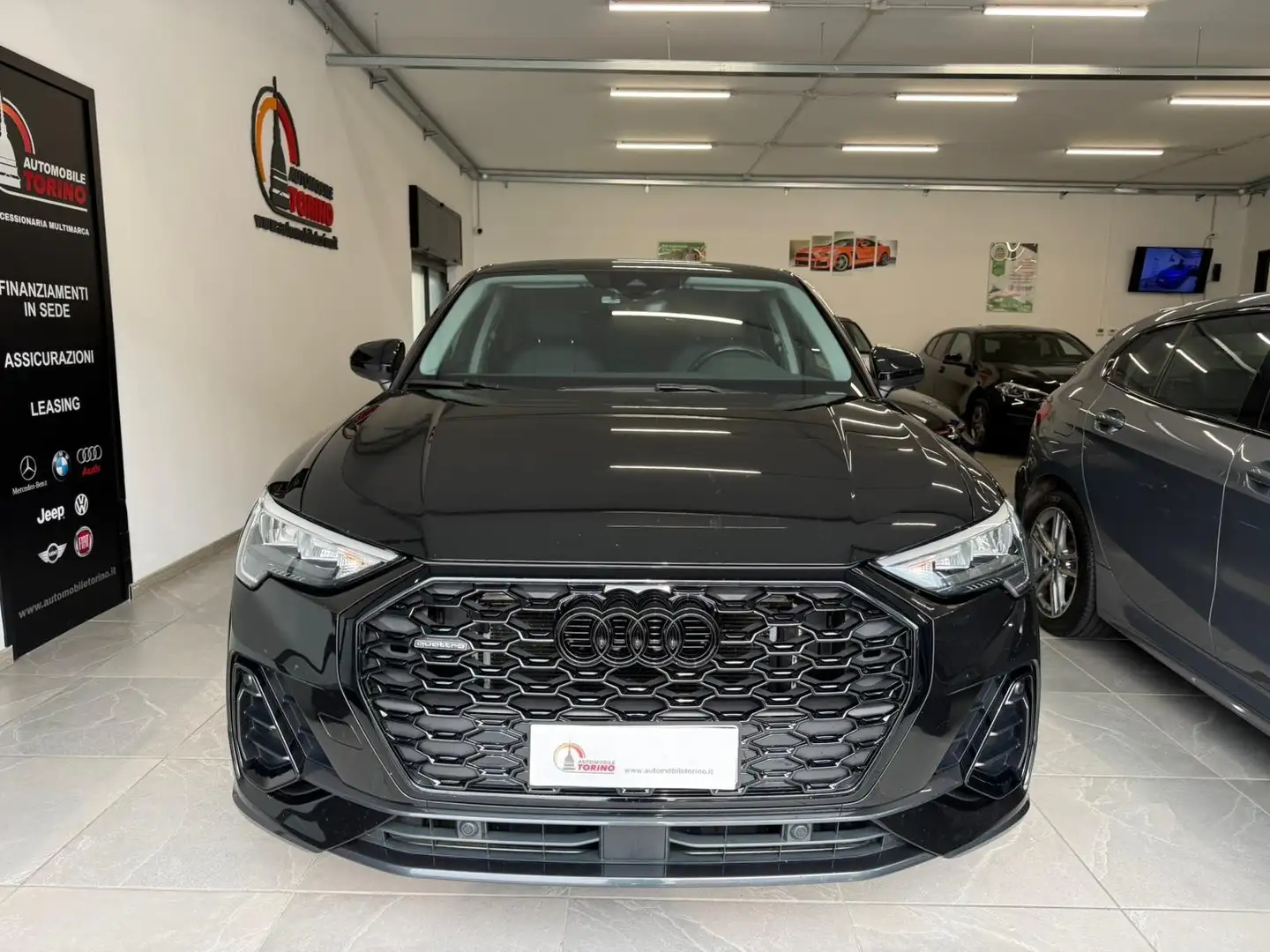 Audi Q3 Q3 SPB 35 TDI quattro S tronic S line edition PRON Zwart - 2