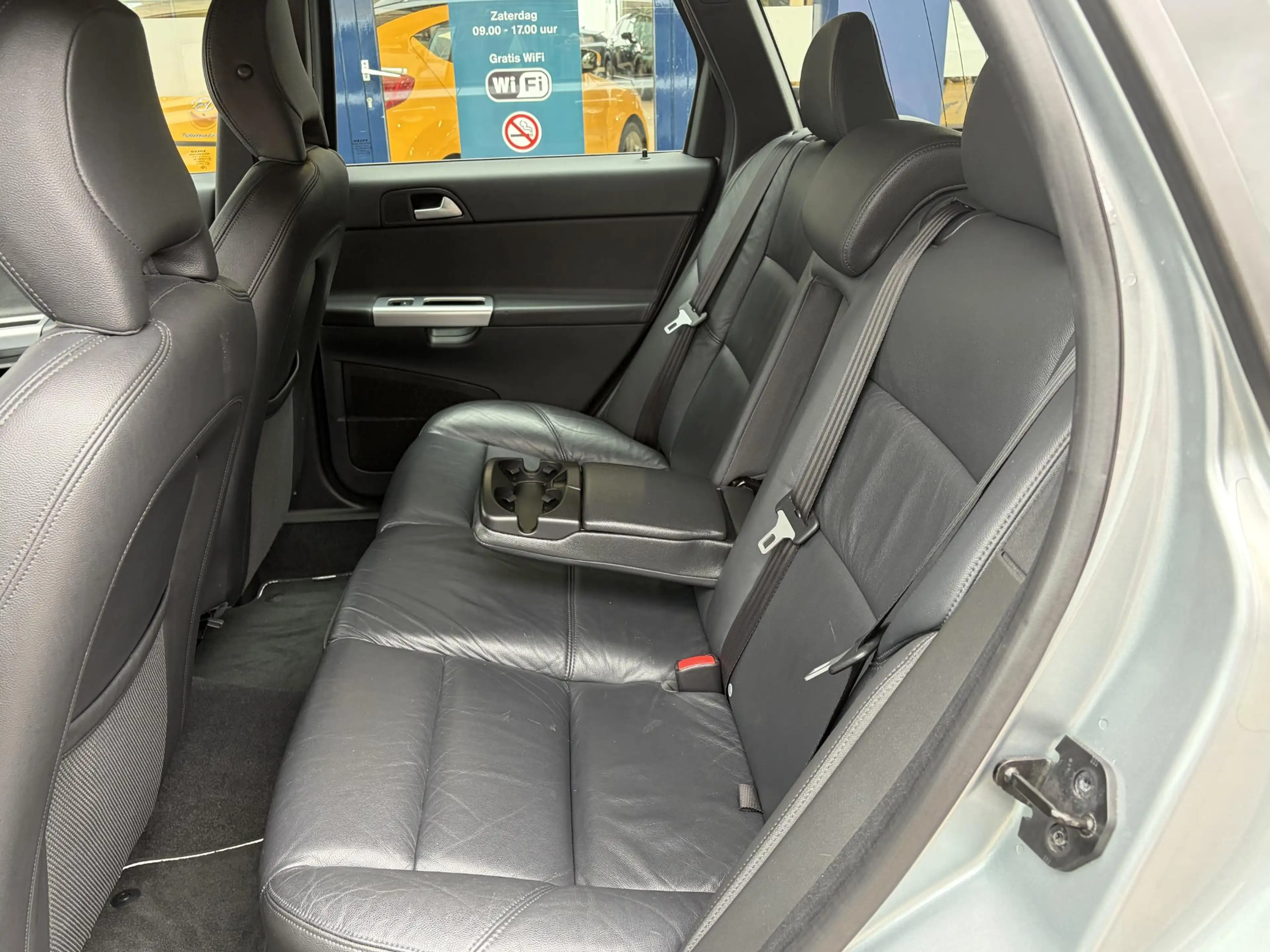 Volvo V50 2.4i Edition II / Automaat / NL-Auto / 2e-Eigenaar — photo 13