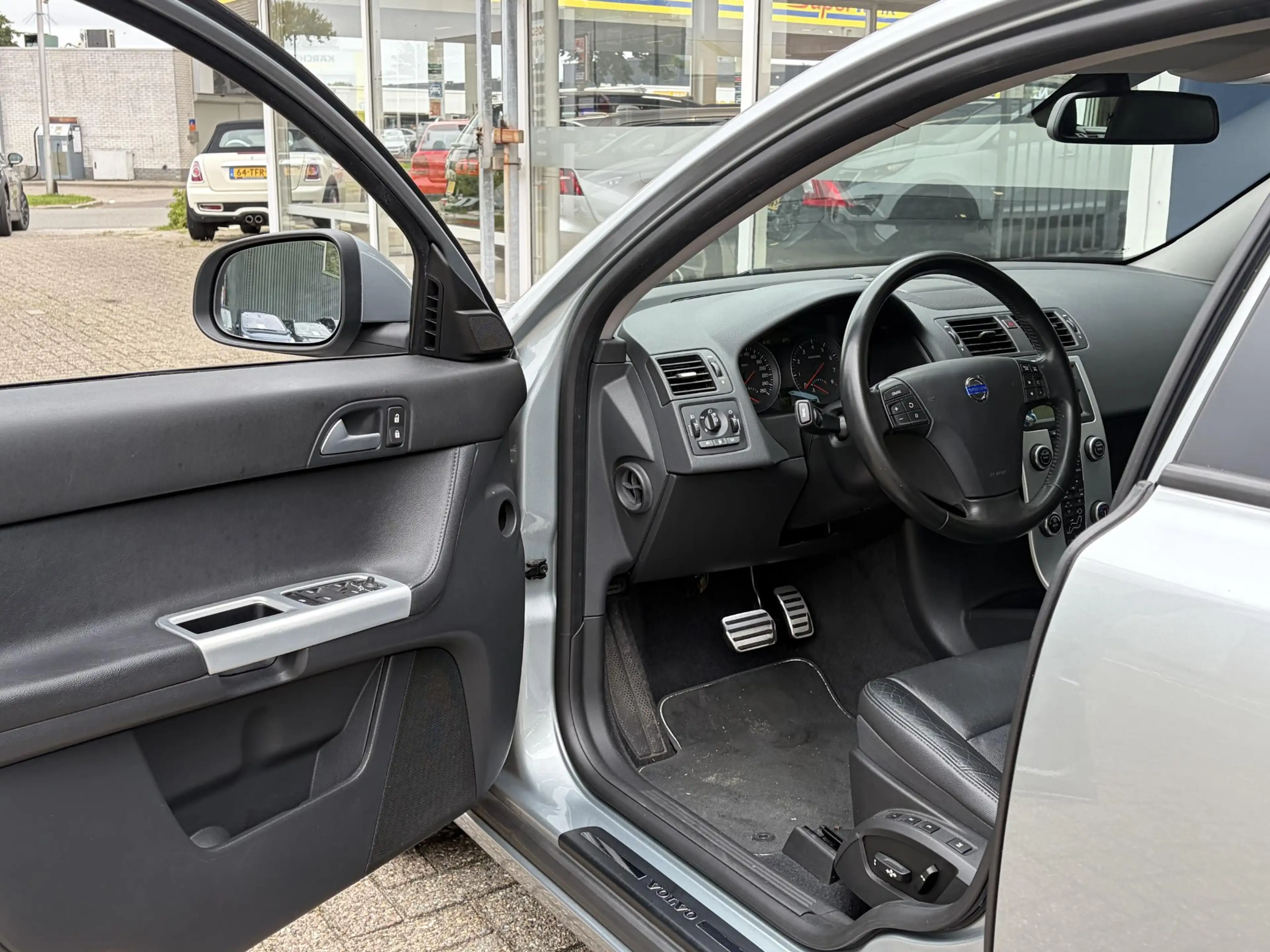 Volvo V50 2.4i Edition II / Automaat / NL-Auto / 2e-Eigenaar — photo 9