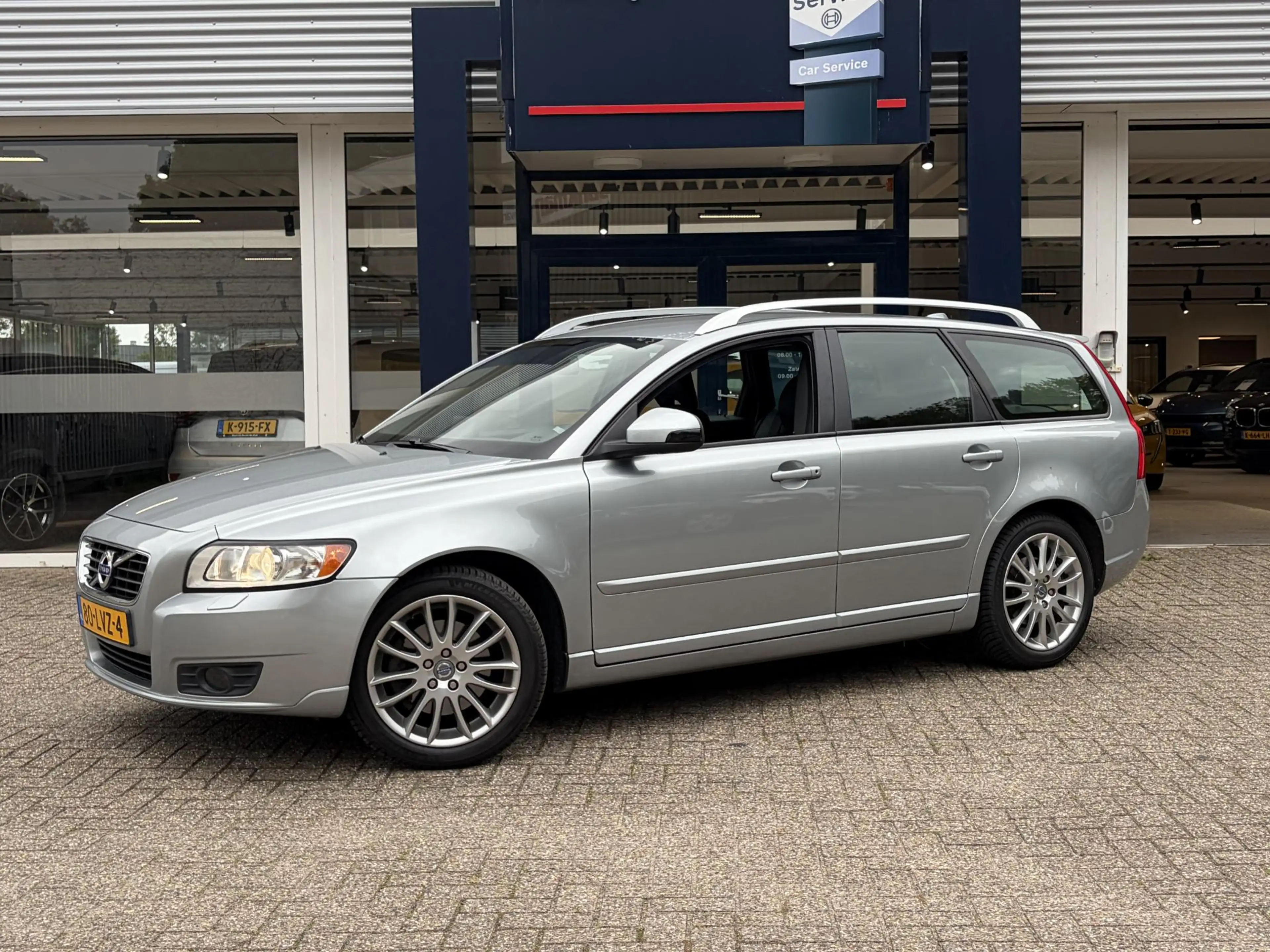 Volvo V50 2.4i Edition II / Automaat / NL-Auto / 2e-Eigenaar — photo 2