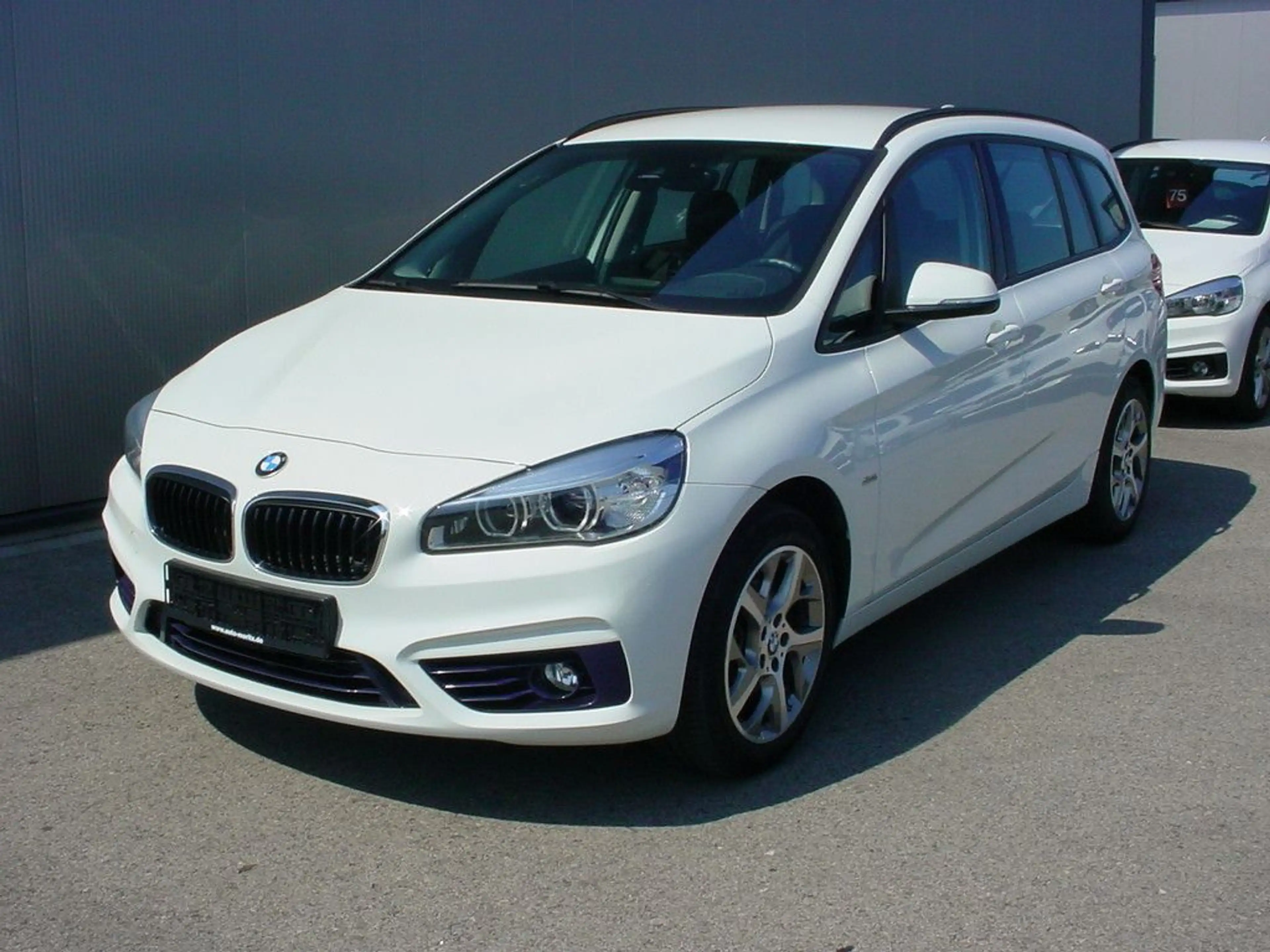 BMW 216 216i*Sport Line*LED*NAVI*PDC*HIFI*AHK*