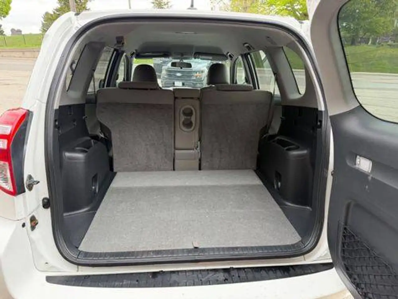Toyota RAV 4 photo Toyota RAV 4