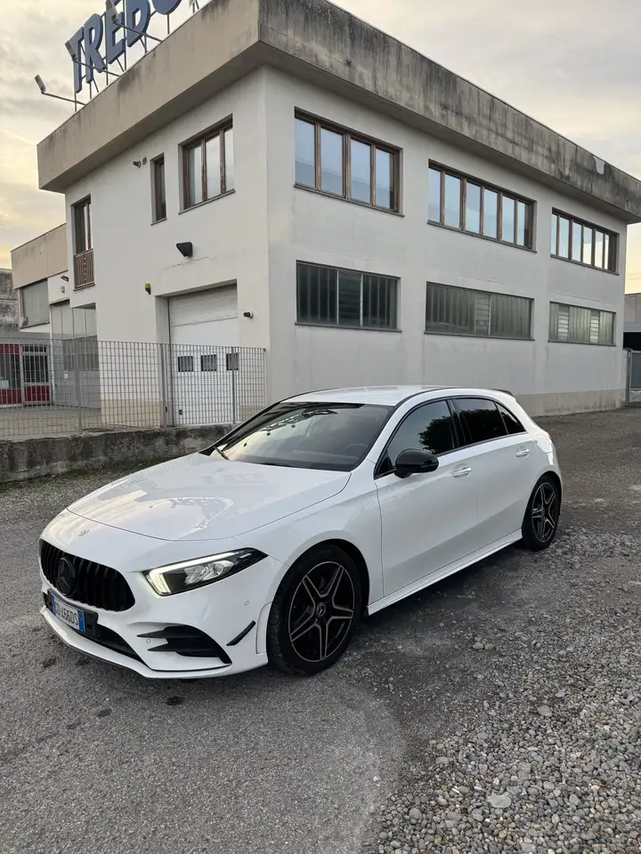 Mercedes-Benz A 220