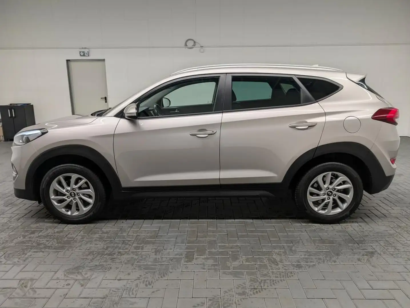 Hyundai TUCSON Navi/Kam/SHZ/PDC/Tempom./17 LM Beige - 2