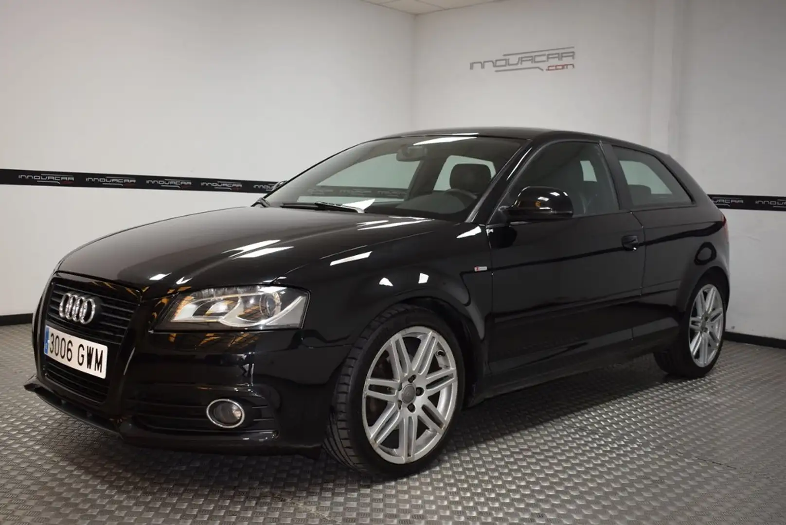 Audi A3 2.0 TDI 140cv Ambition Zwart - 1