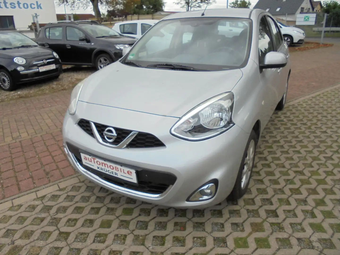 Nissan Micra Acenta Silber - 1