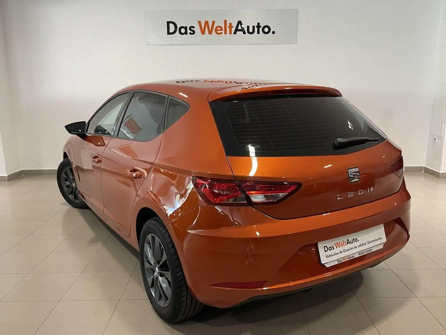 SEAT Leon 1.6TDI CR S&S Style 115 Oranj - 2