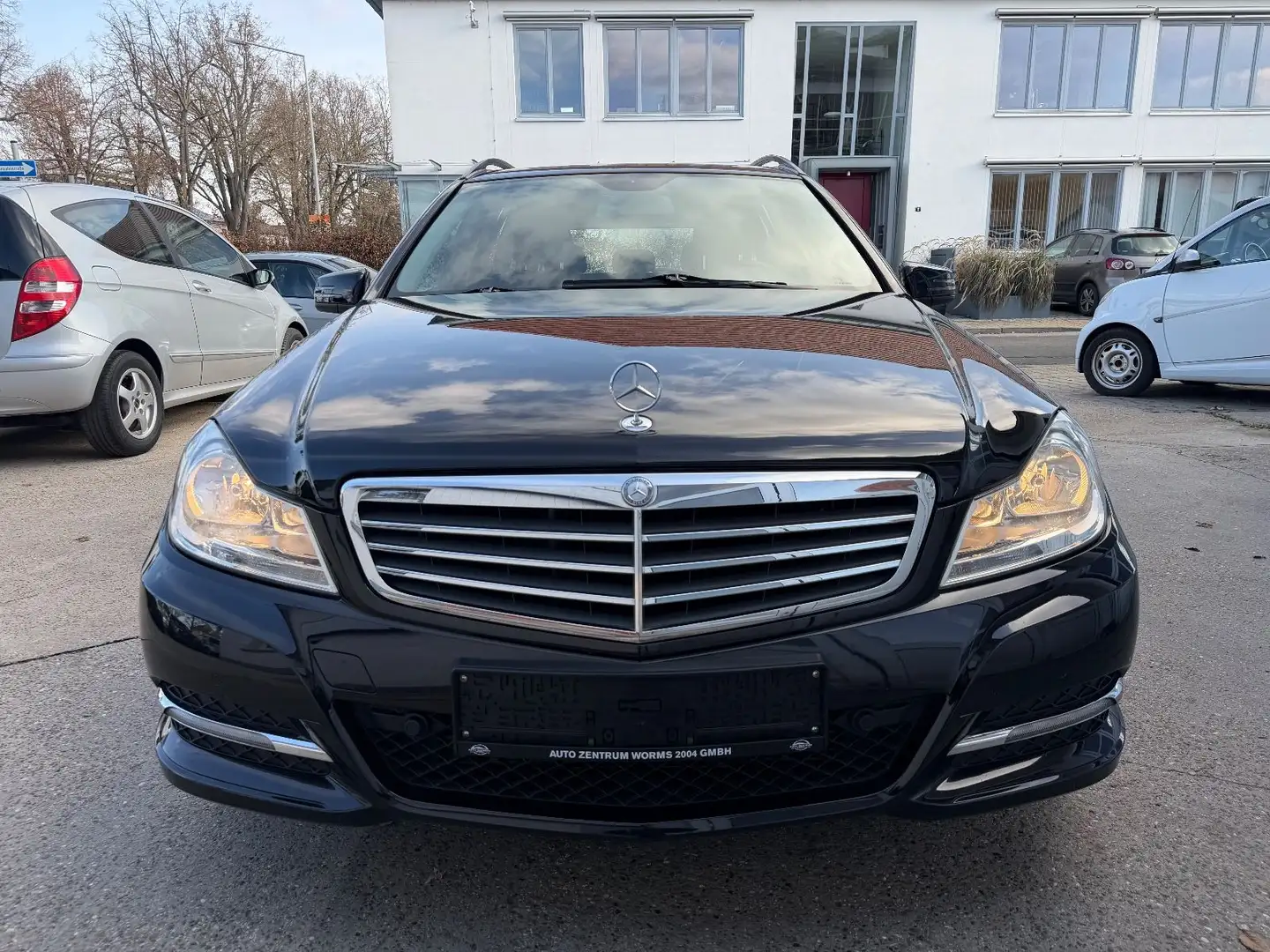 Mercedes-Benz C 180 T *Automatik*2.Hand*Navi*Scheckheft* Schwarz - 2