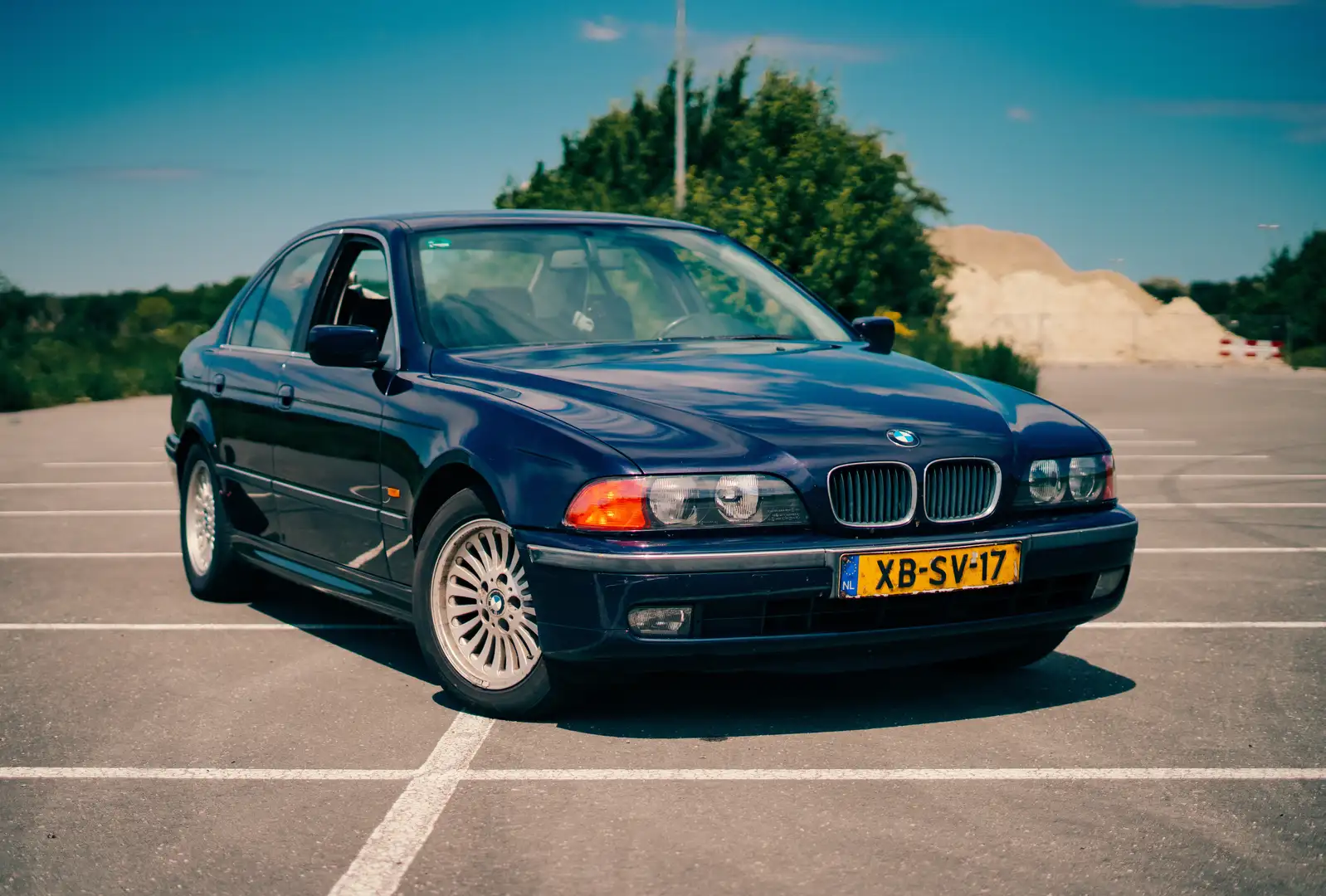 BMW 523 523i - 1