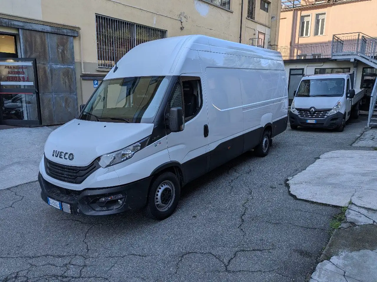 Iveco Daily 2024 — фото 10