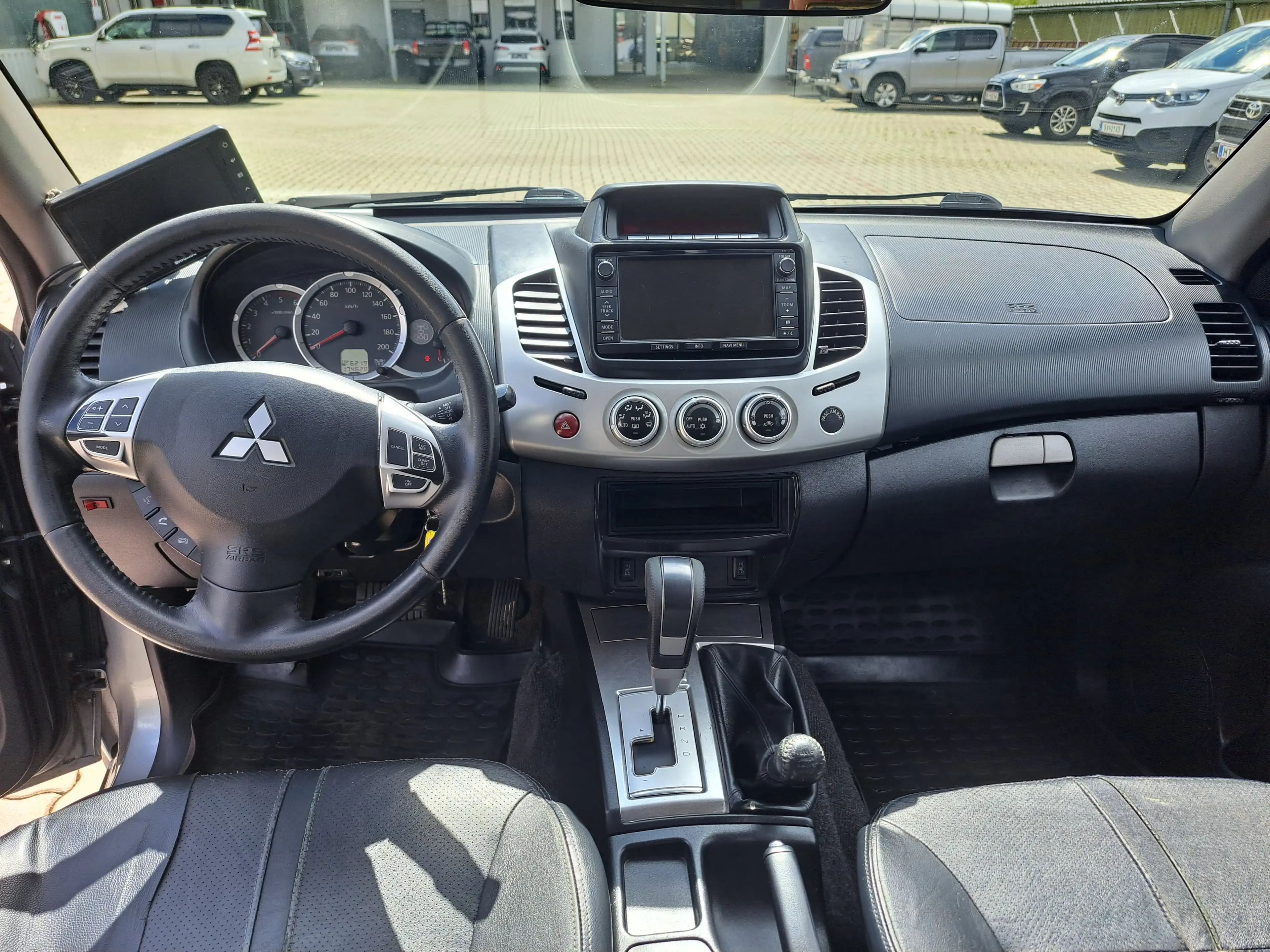 Mitsubishi L200 Top Doppelkabine 4WD — photo 7